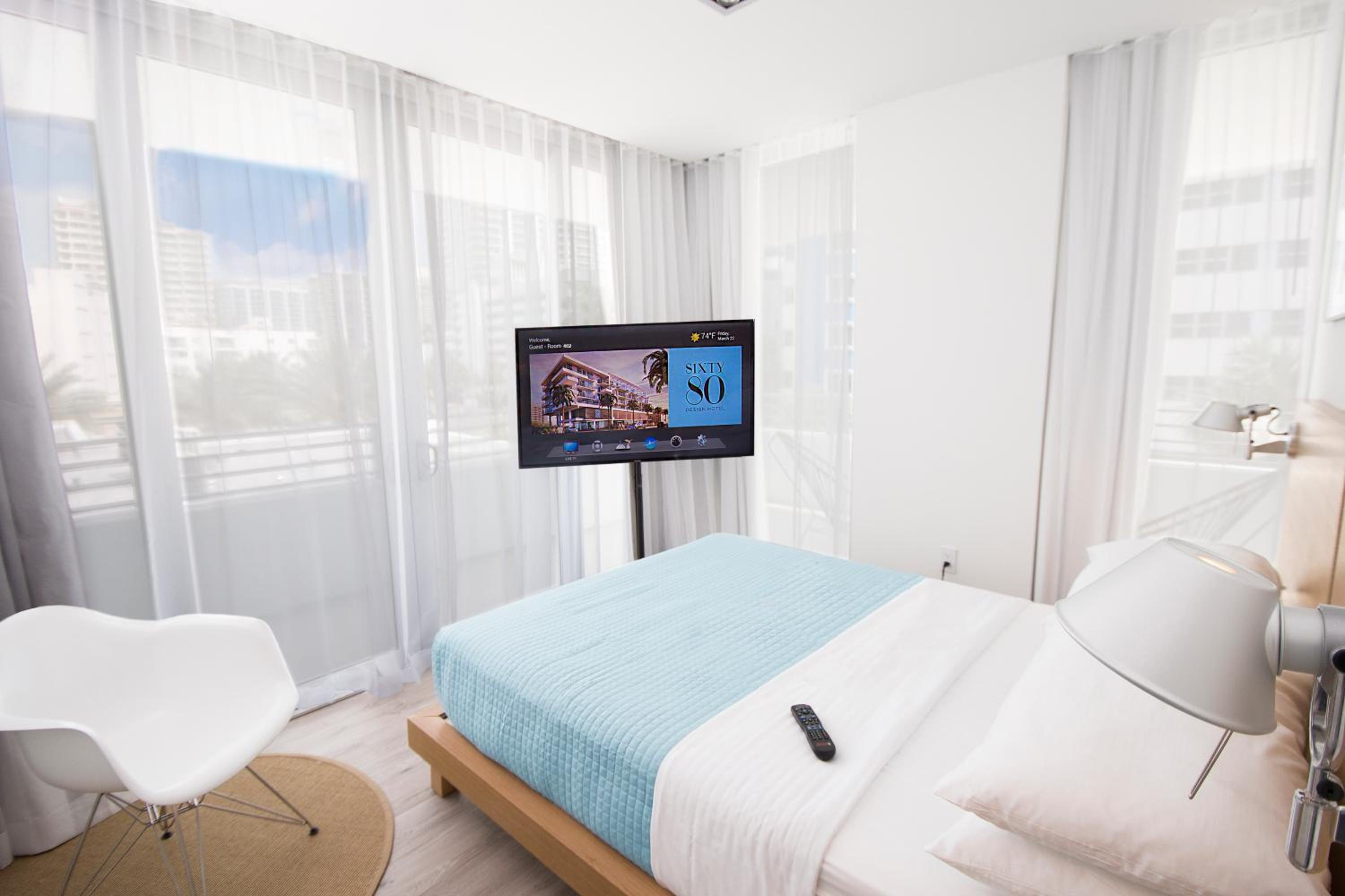 Corner One- Bedroom Suite with Kitchenette and Double Balcony