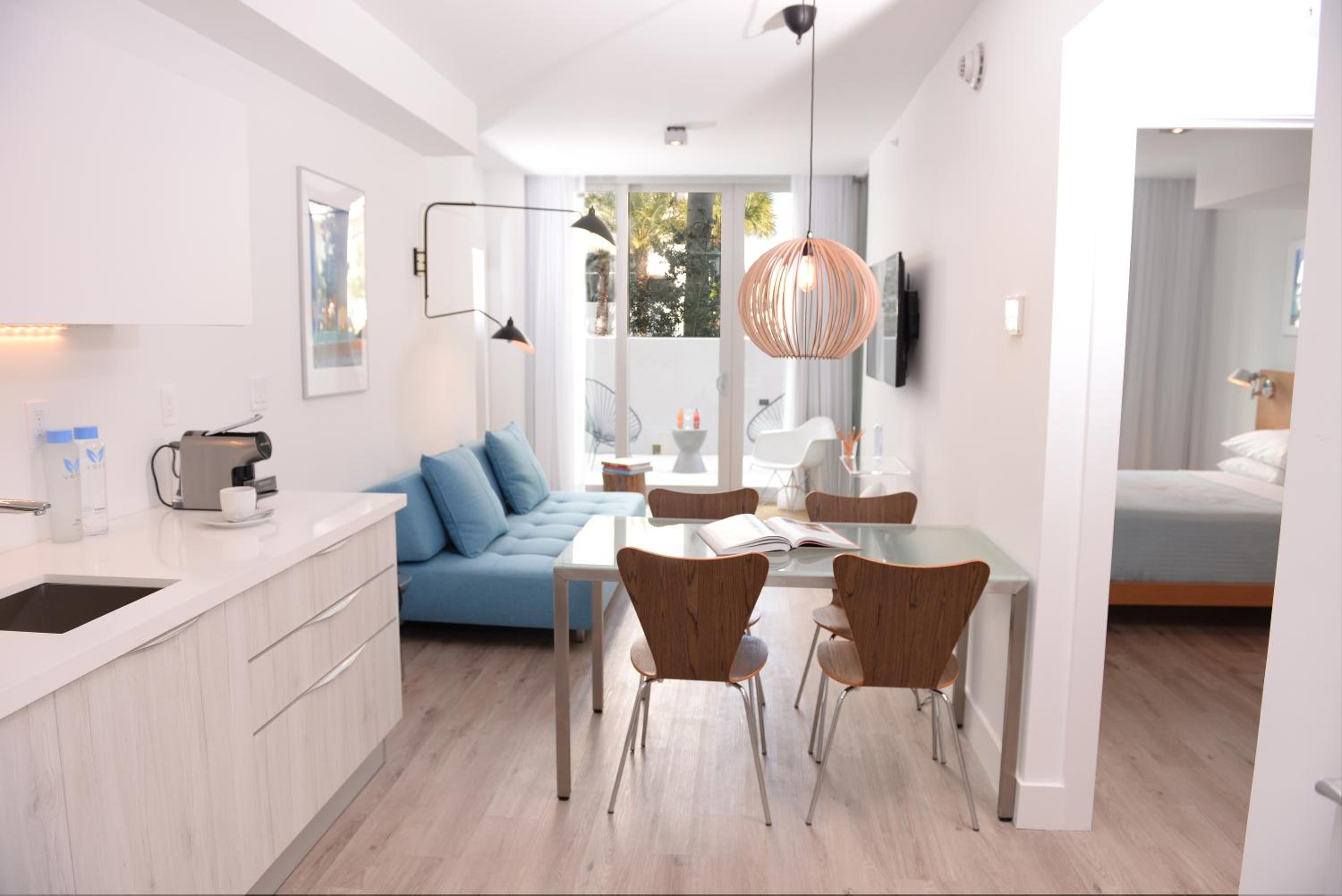 Garden House Suite 2/Bedrooms 2/Bath with Kitchenette and Terrace