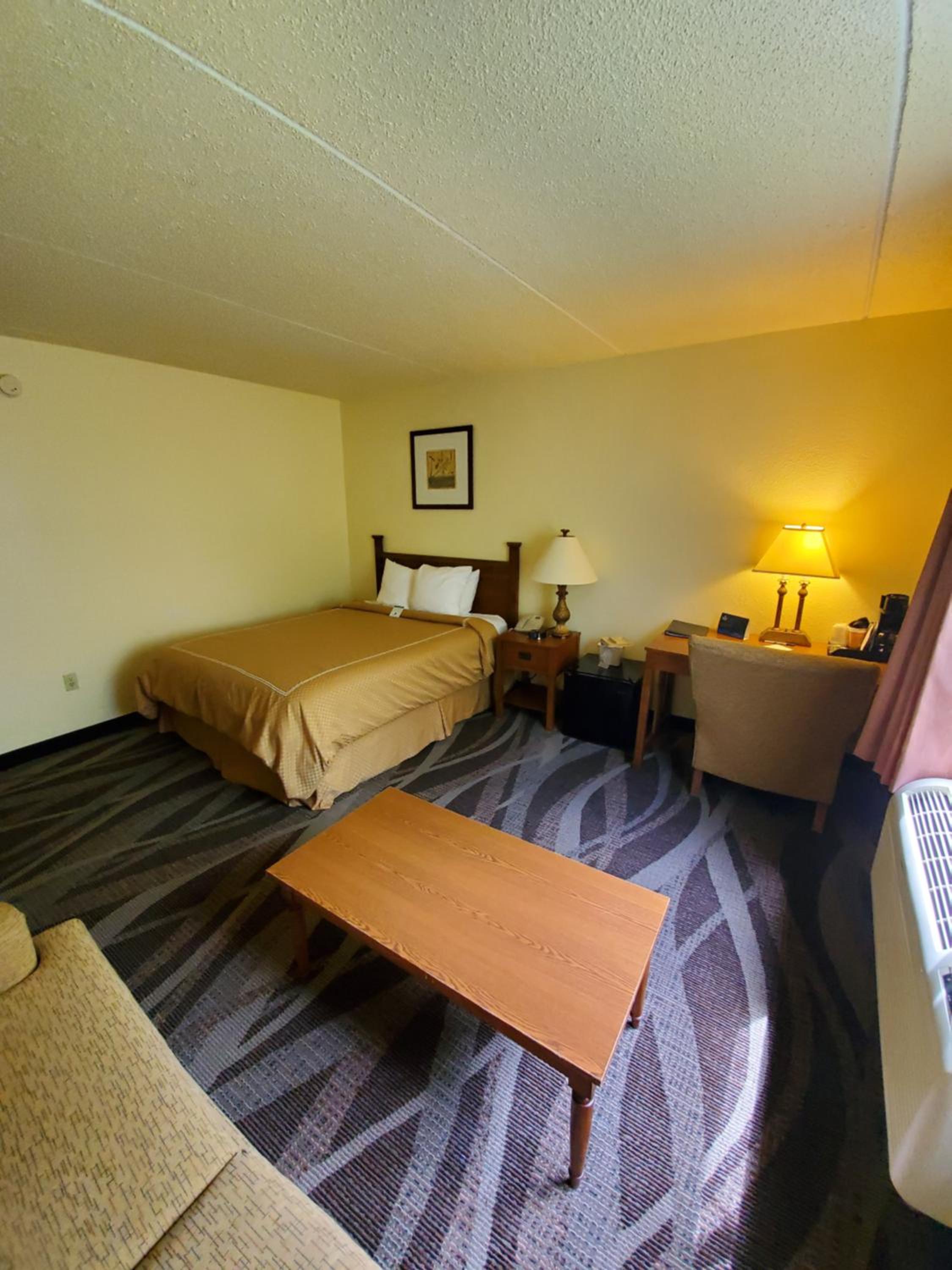 Queen Room with Sofa Bed - Disability Access/Non-Smoking - Photo 3