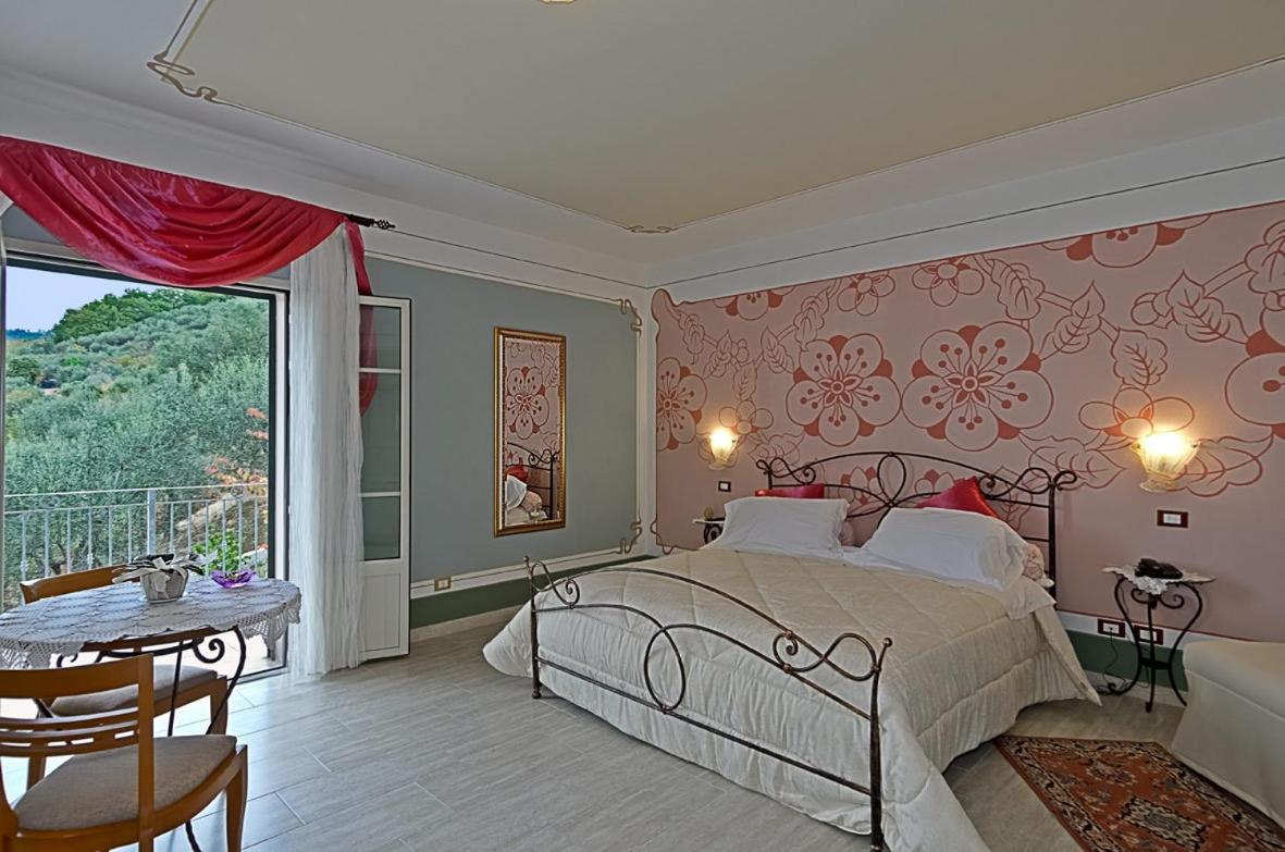 Double Room with Balcony photo 3