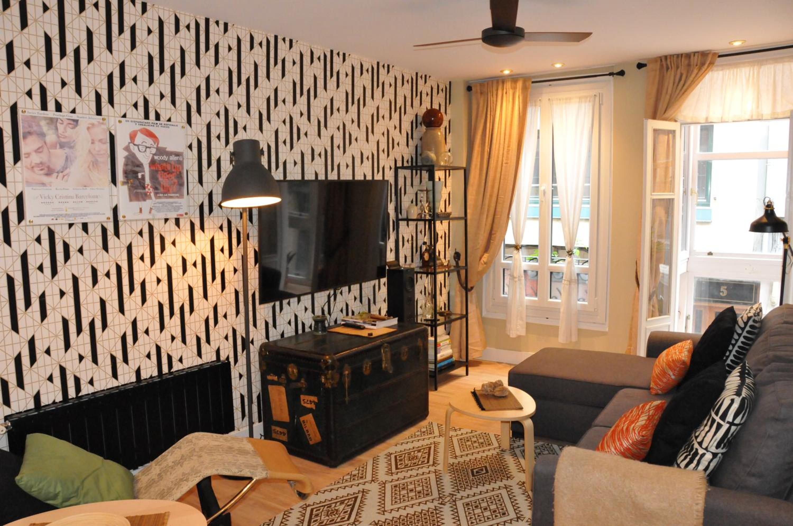 Apartment - Photo 1