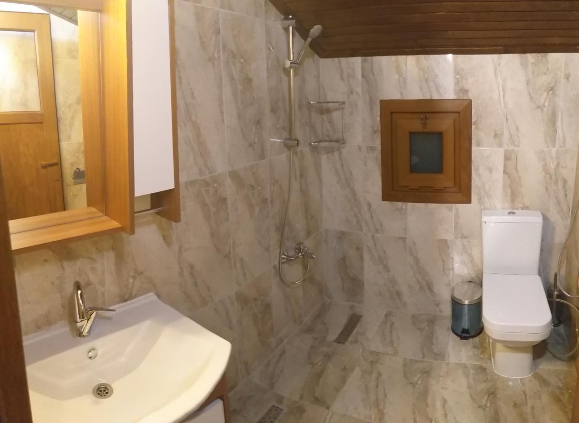 Suite with Lake View photo 2