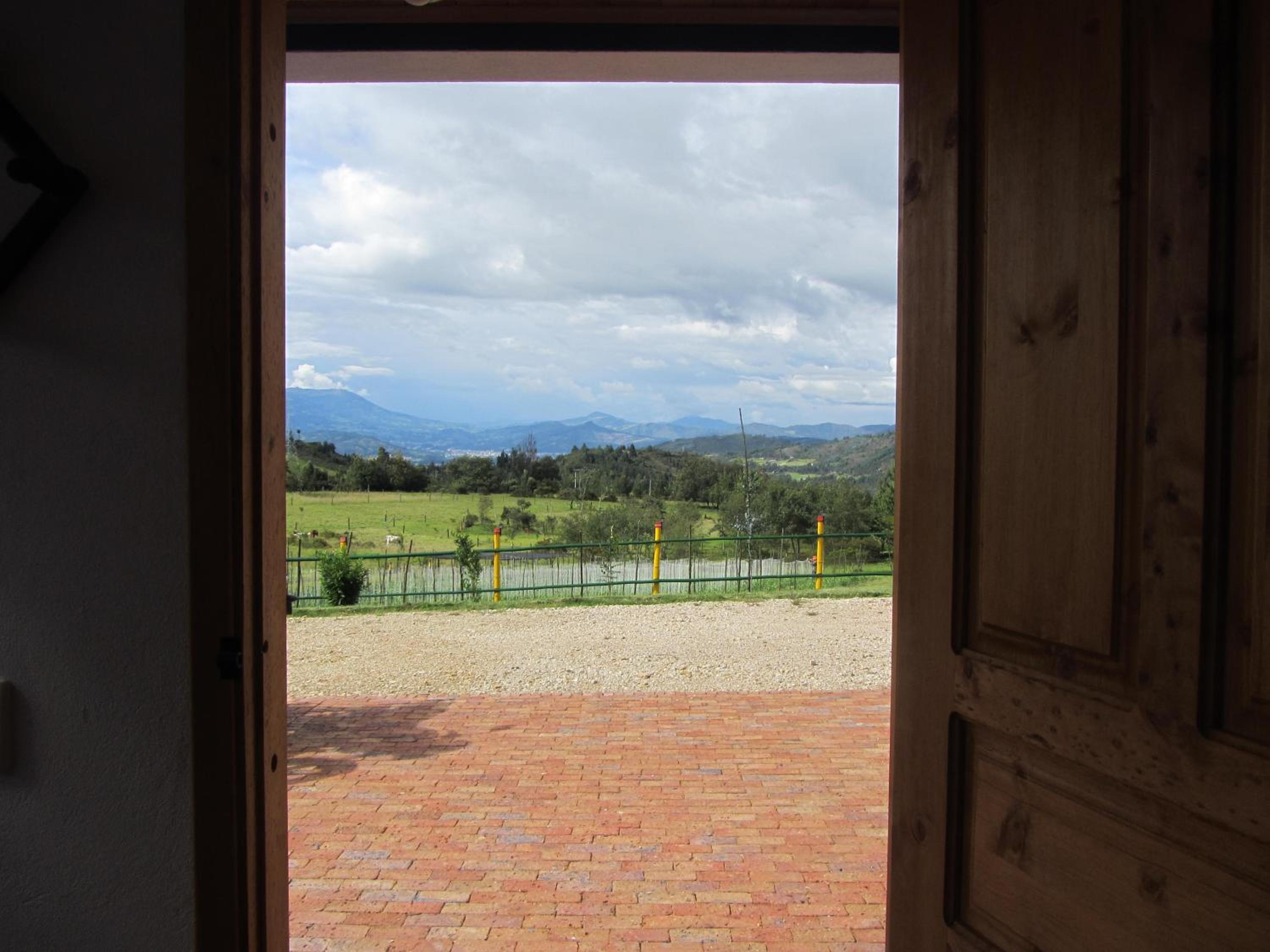 Standard Twin Room with Mountain View photo 2
