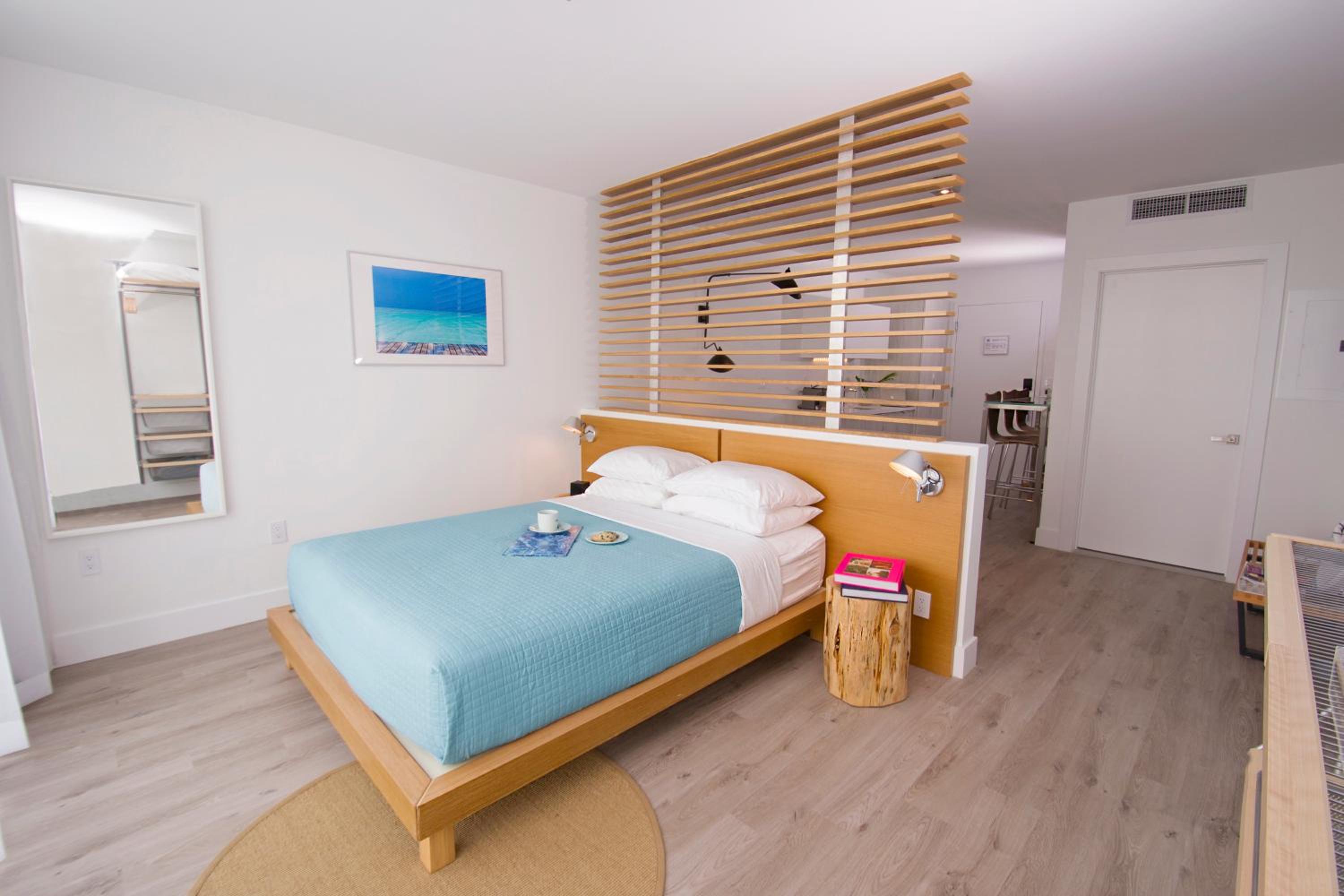 Penthouse Partial Ocean View Studio with Kitchenette and Balcony