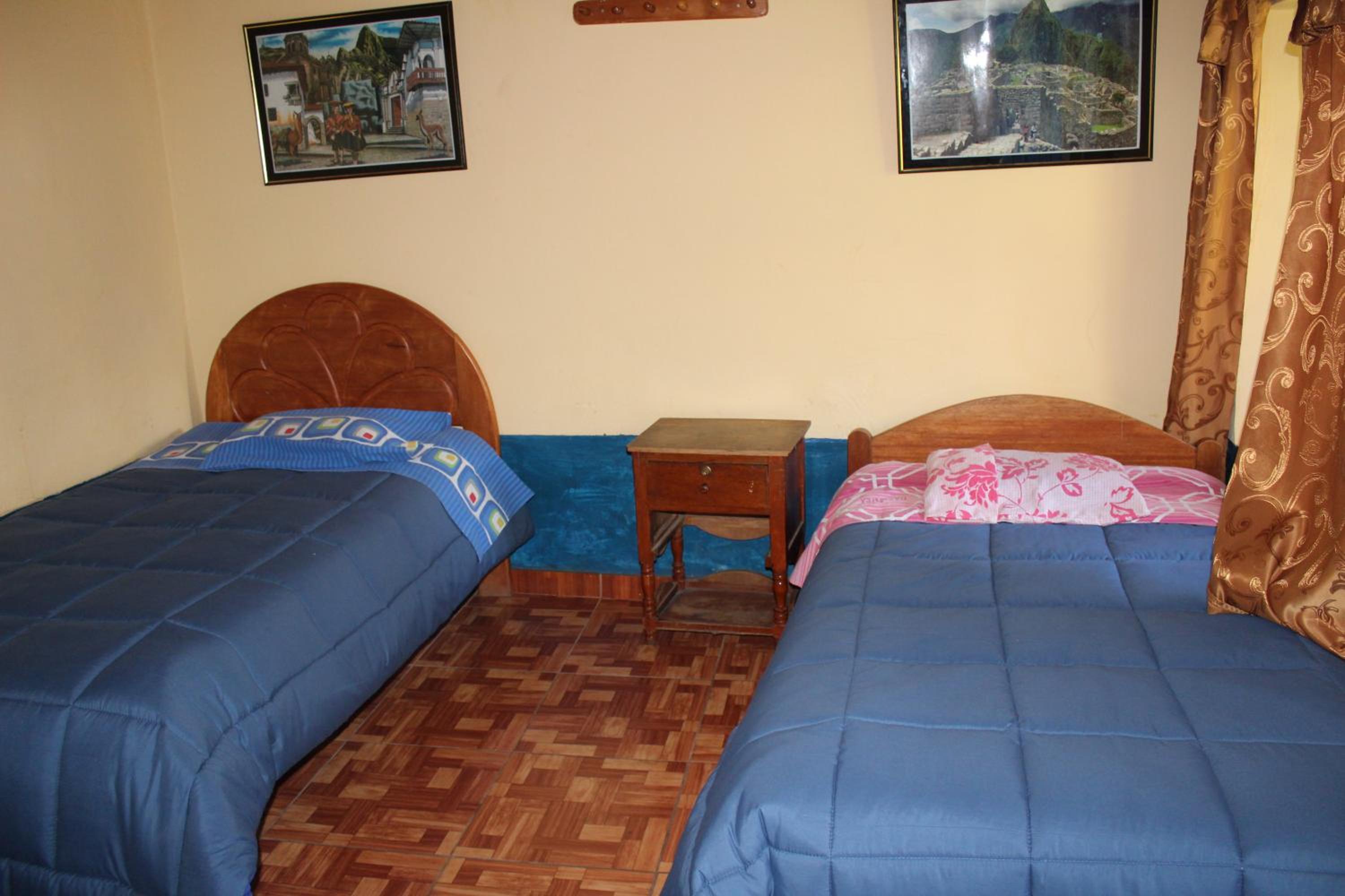 Quadruple Room with Private Bathroom photo 1