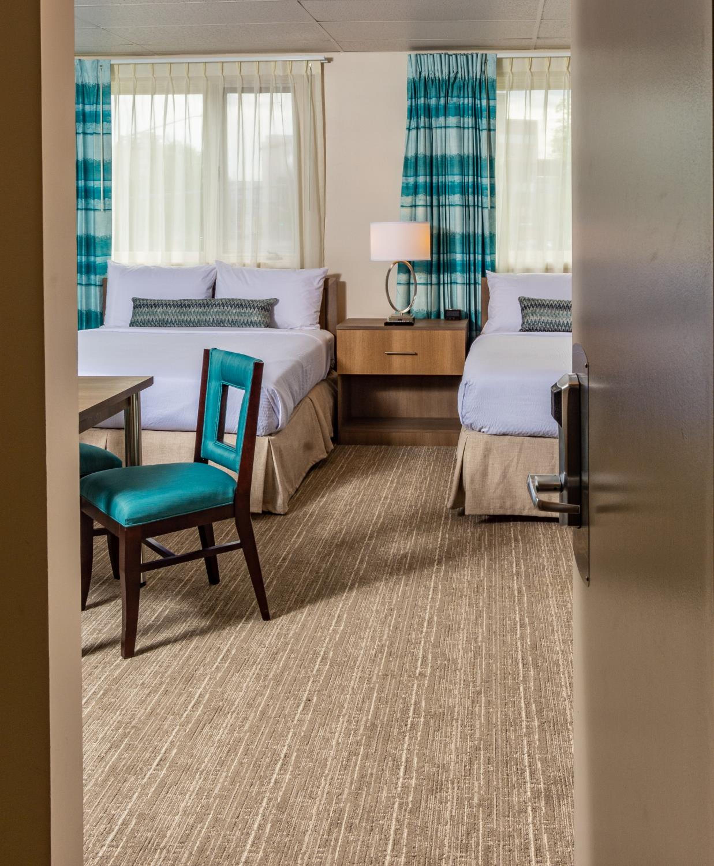 Junior Suite with Two Queen Beds - Non-Smoking