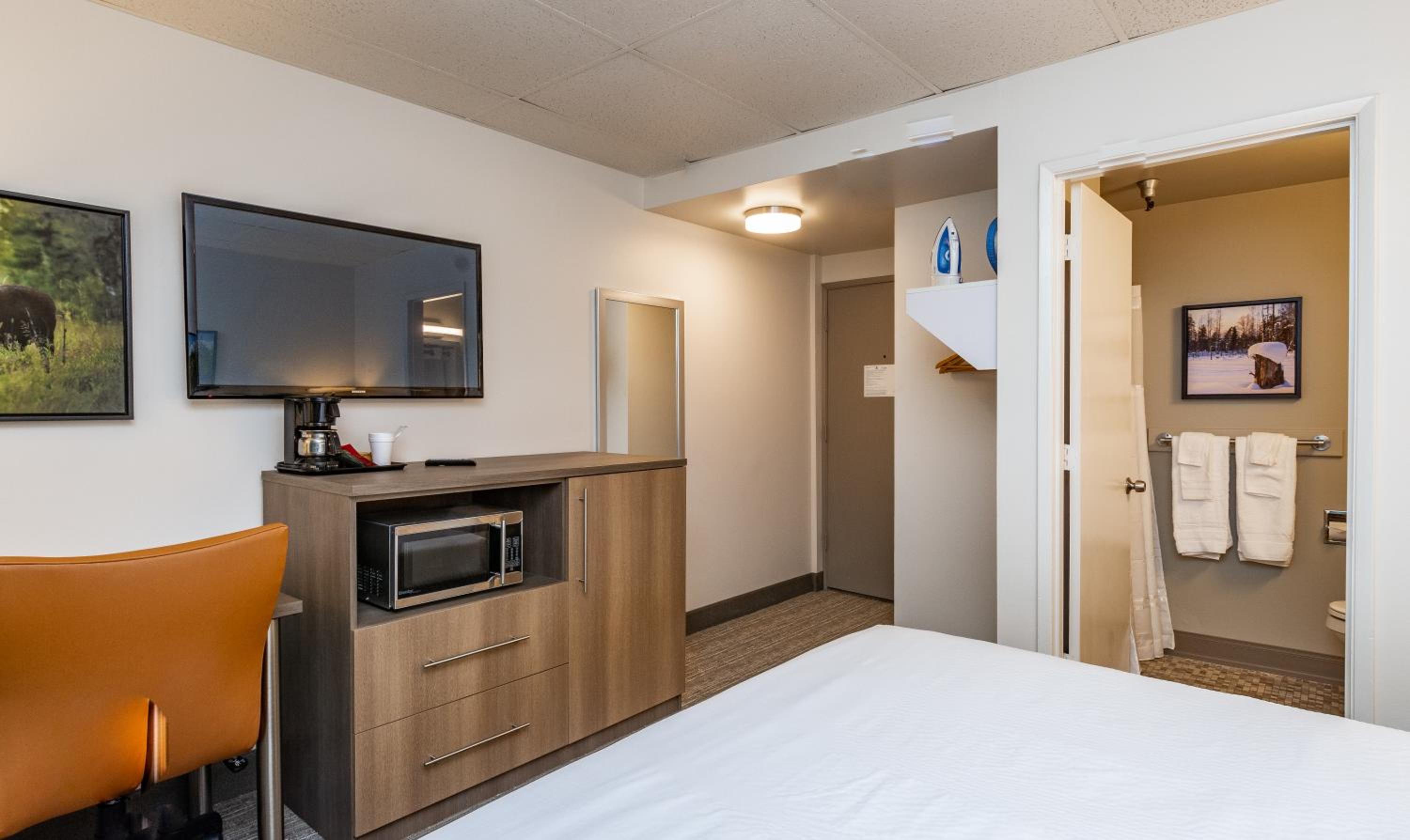 King Room - Non-Smoking photo 3