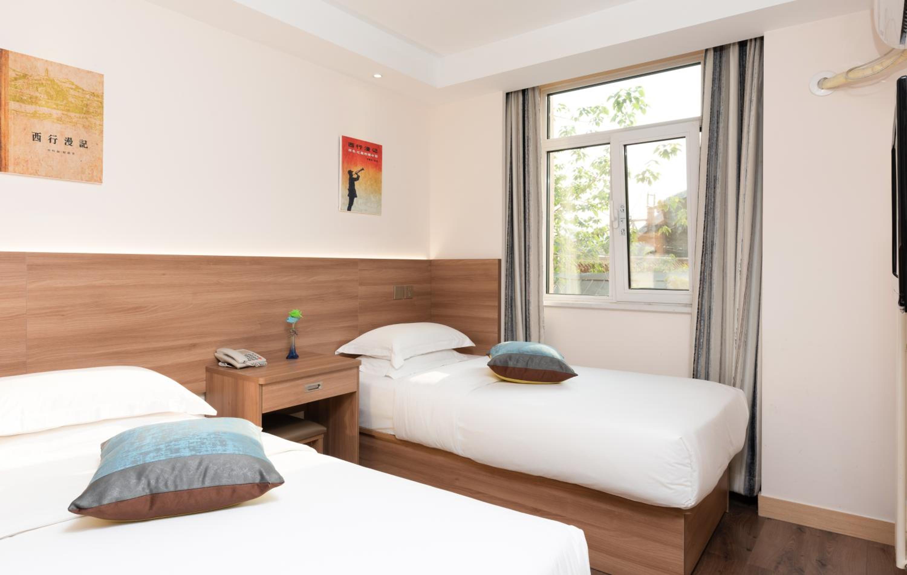 Business Twin Room (30% discount in Chinese Restaurant except drinks) photo 2