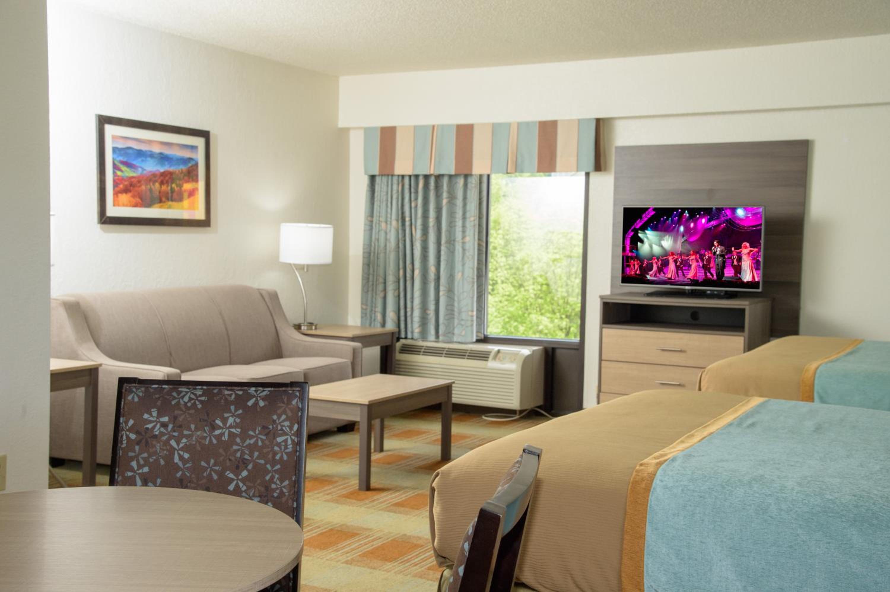 Family Suite with Balcony photo 1