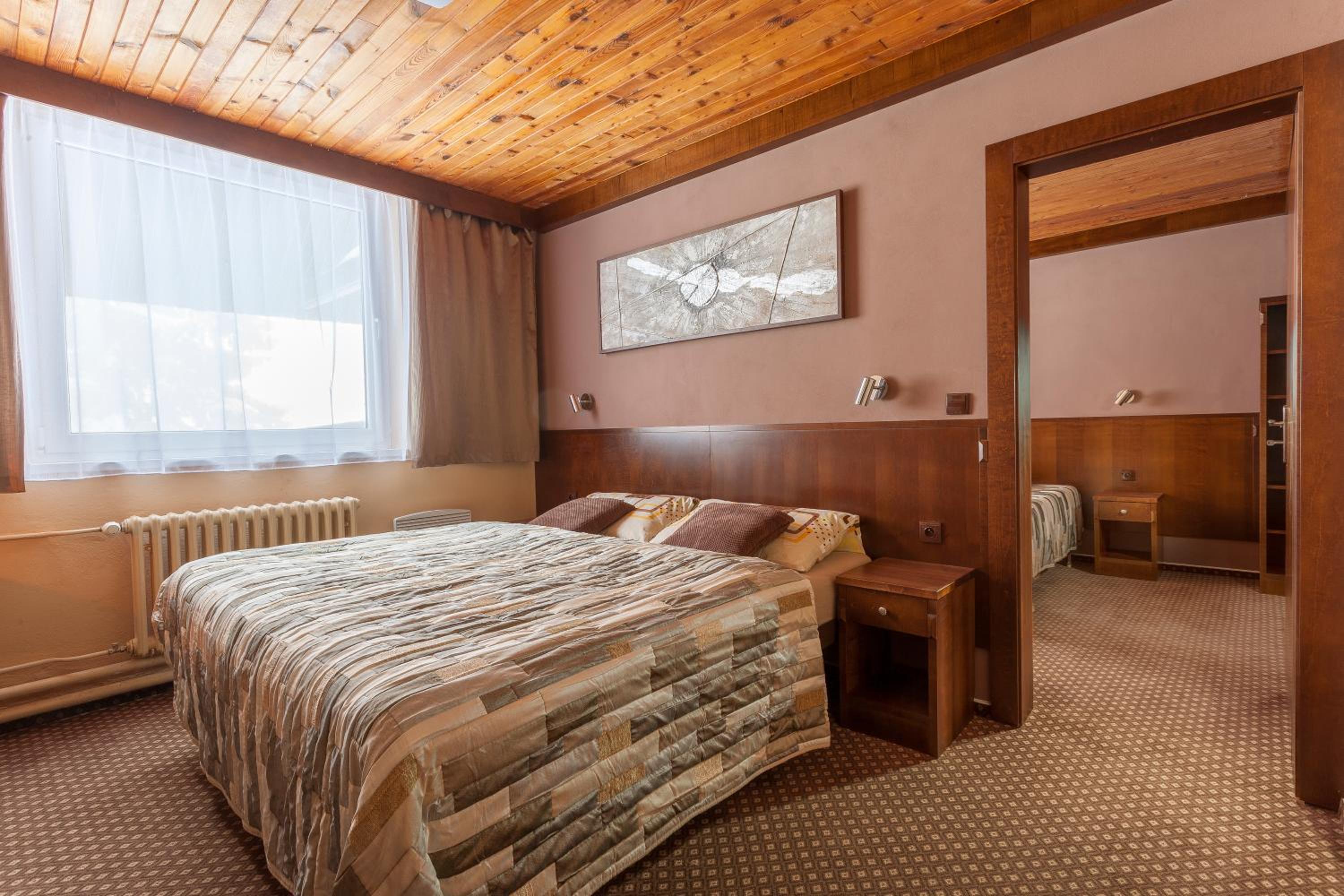 Suite with Mountain View - Photo 1