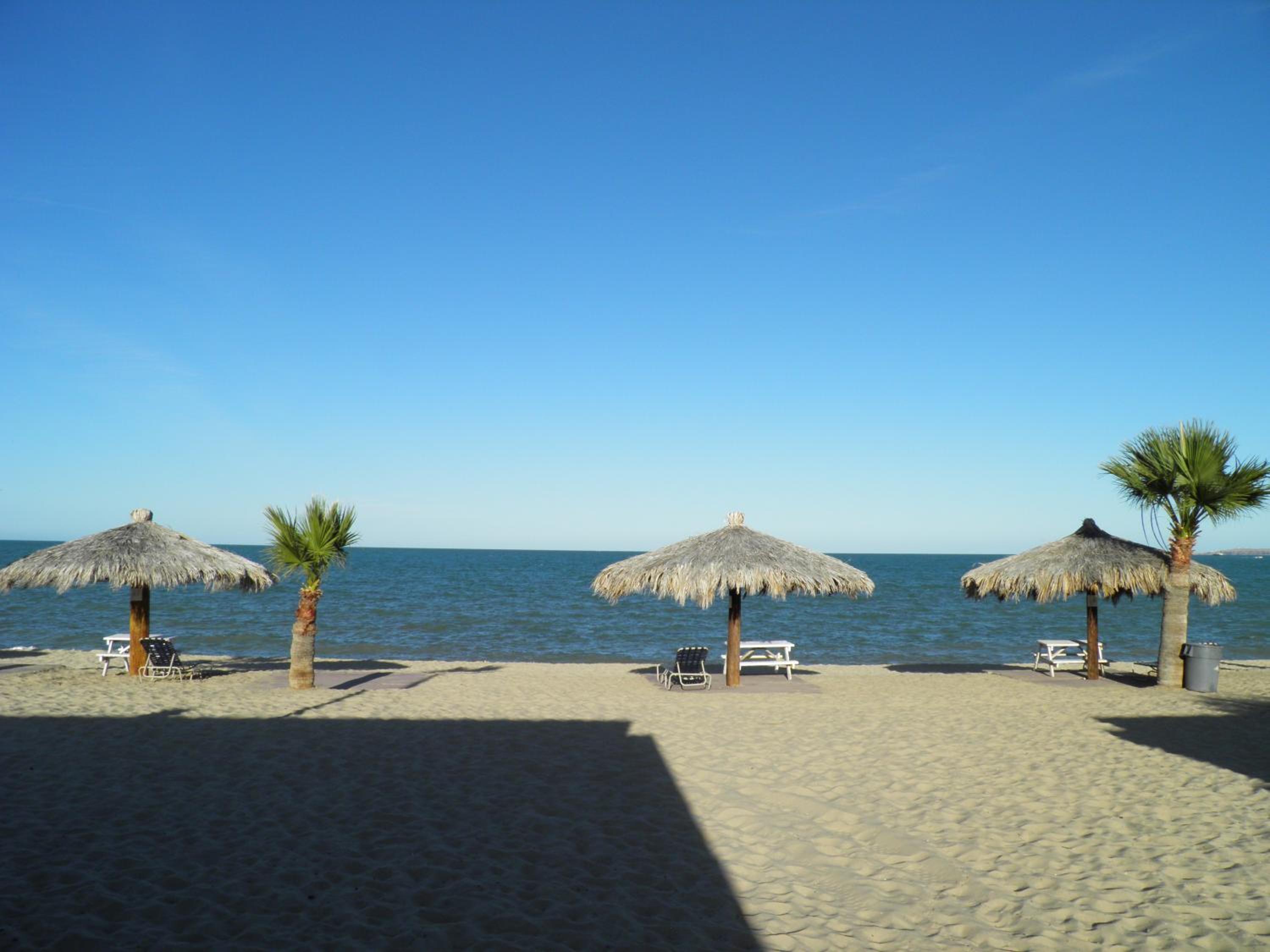 Bungalow - Beach Front - Photo 5