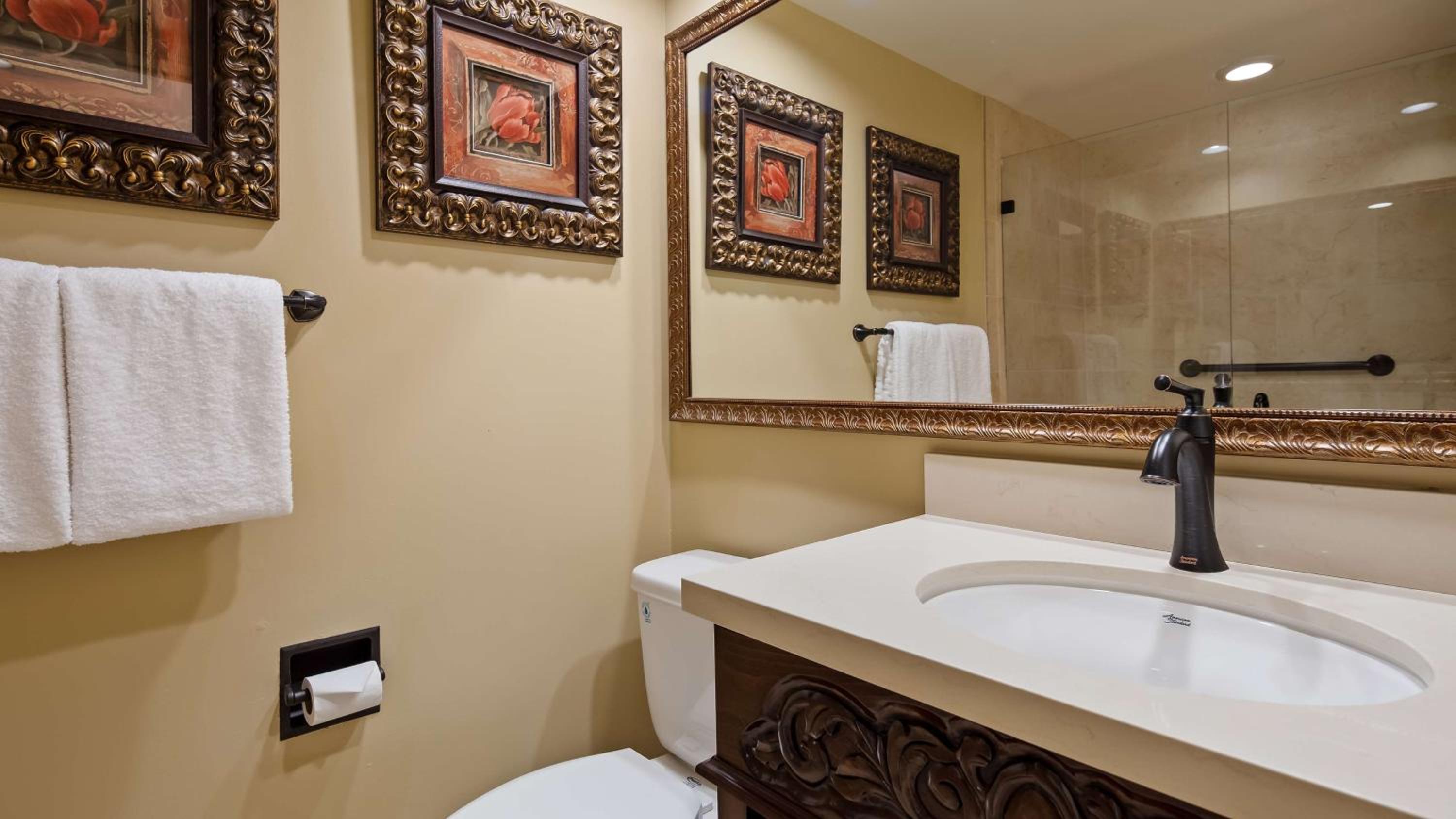 King Room - Non-Smoking - Photo 6