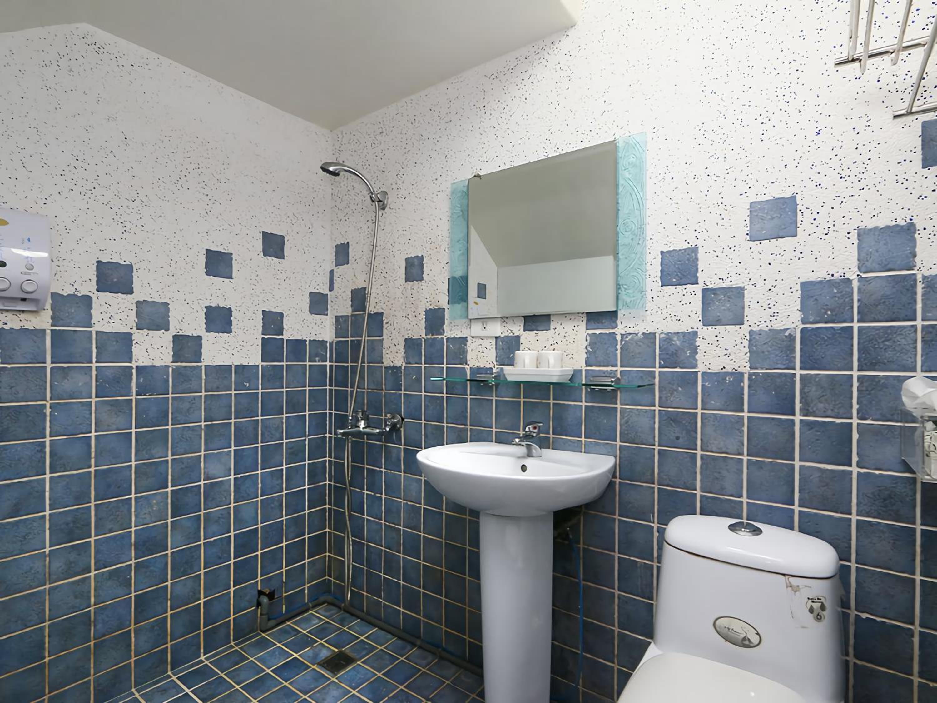 Standard Double Room - Photo 4