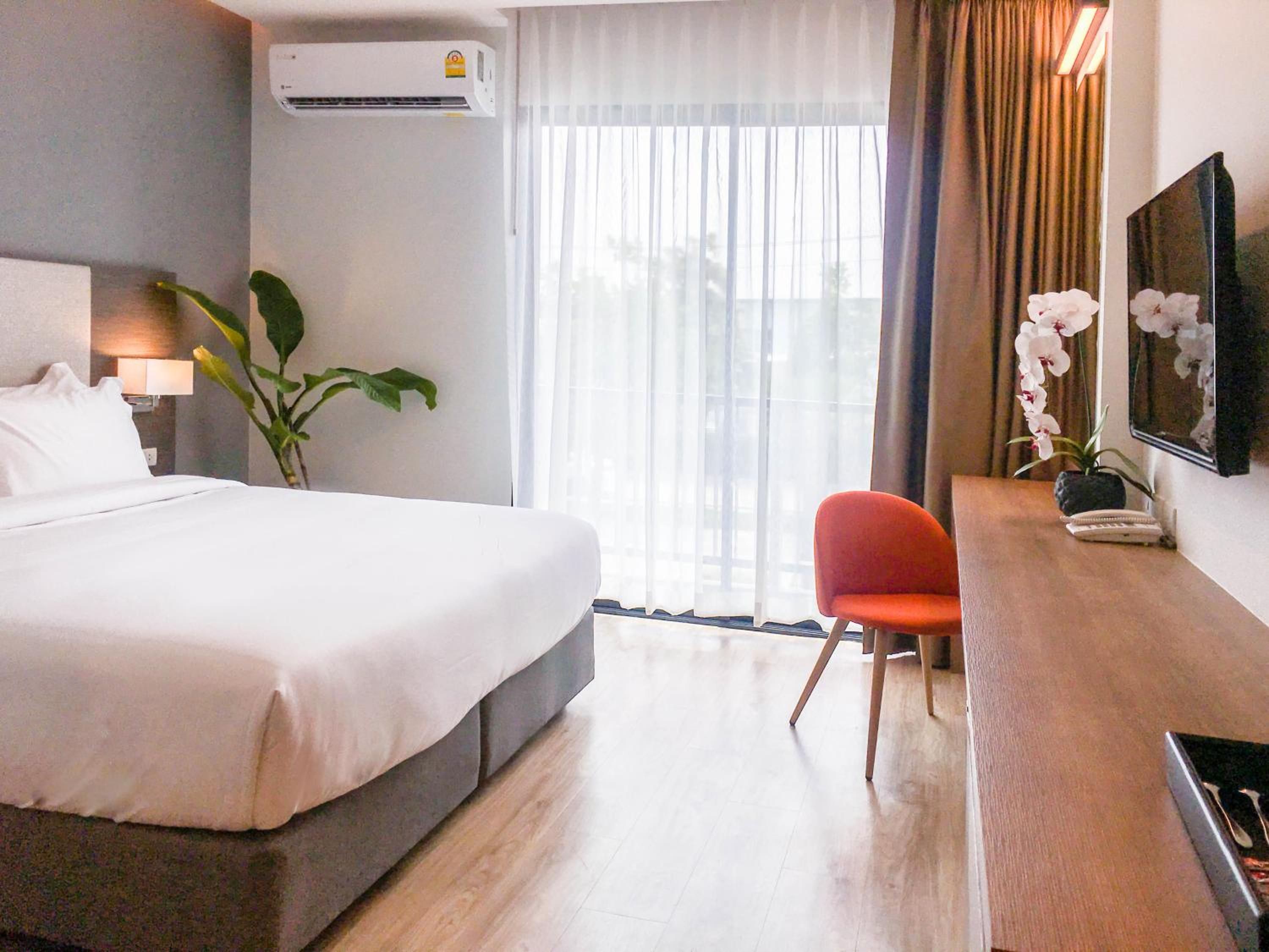 Deluxe Double Room - Photo 14