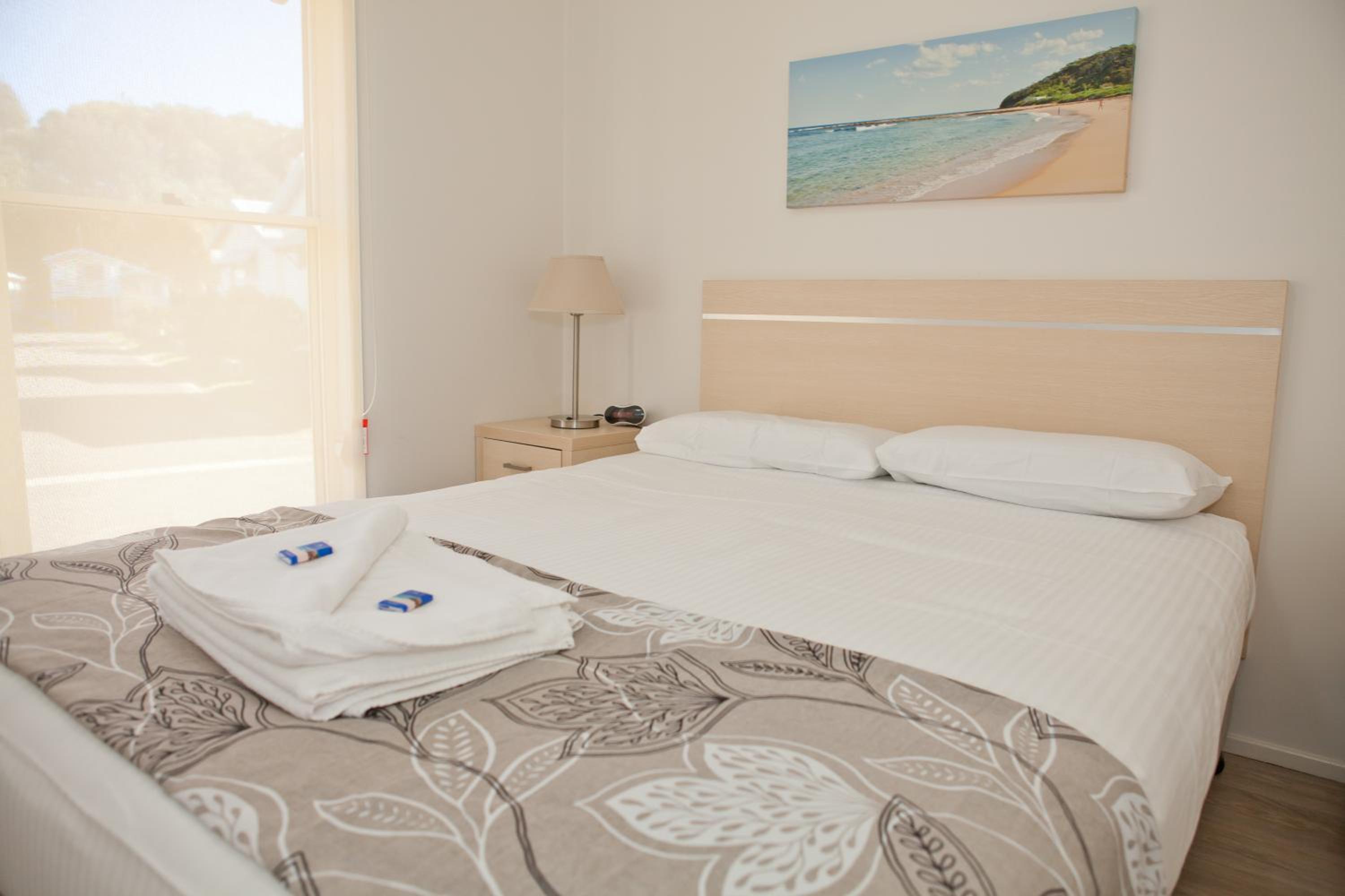 Two Bedroom Beachfront Cabin  photo 3