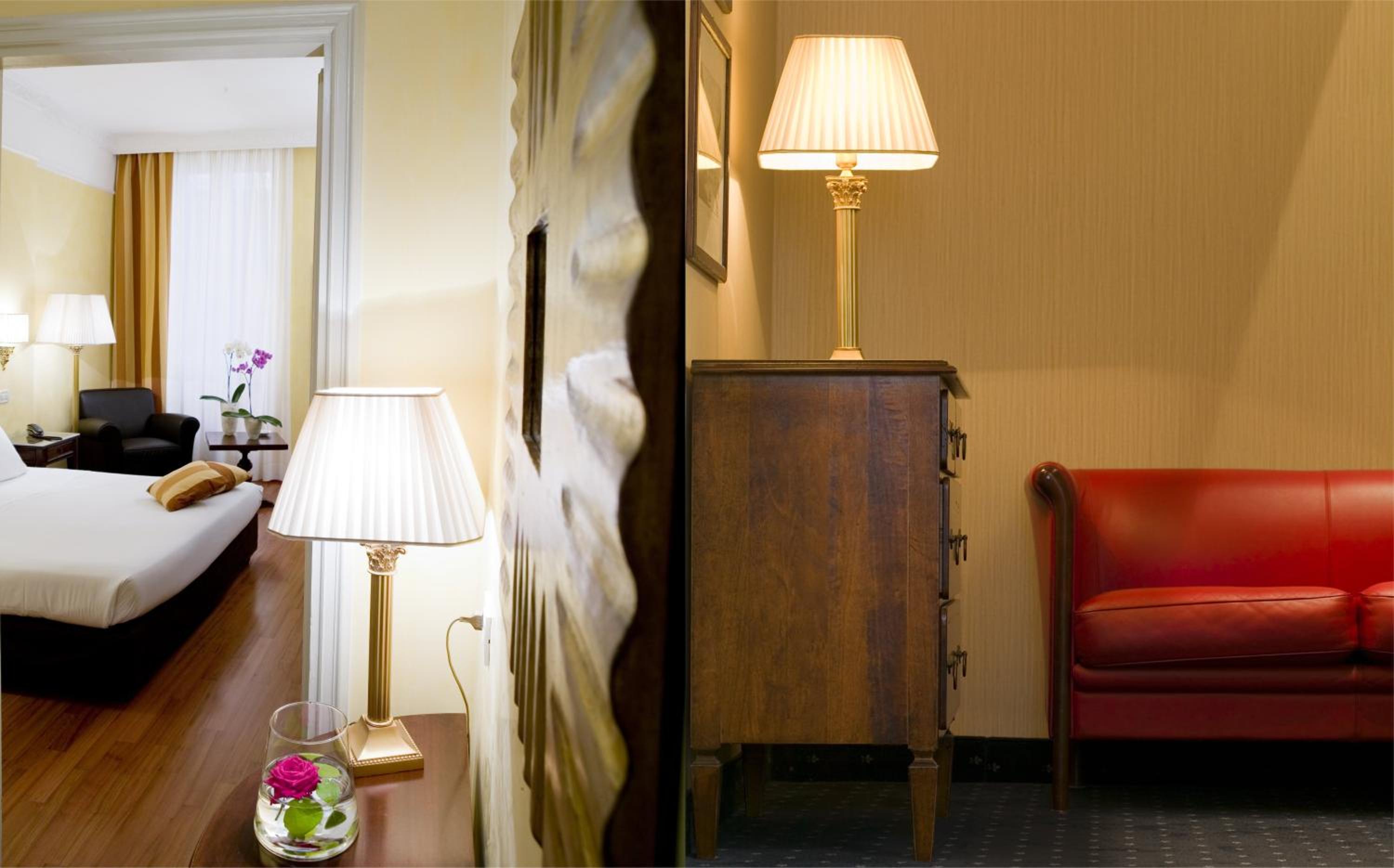Superior Double or Twin Room - Photo 11