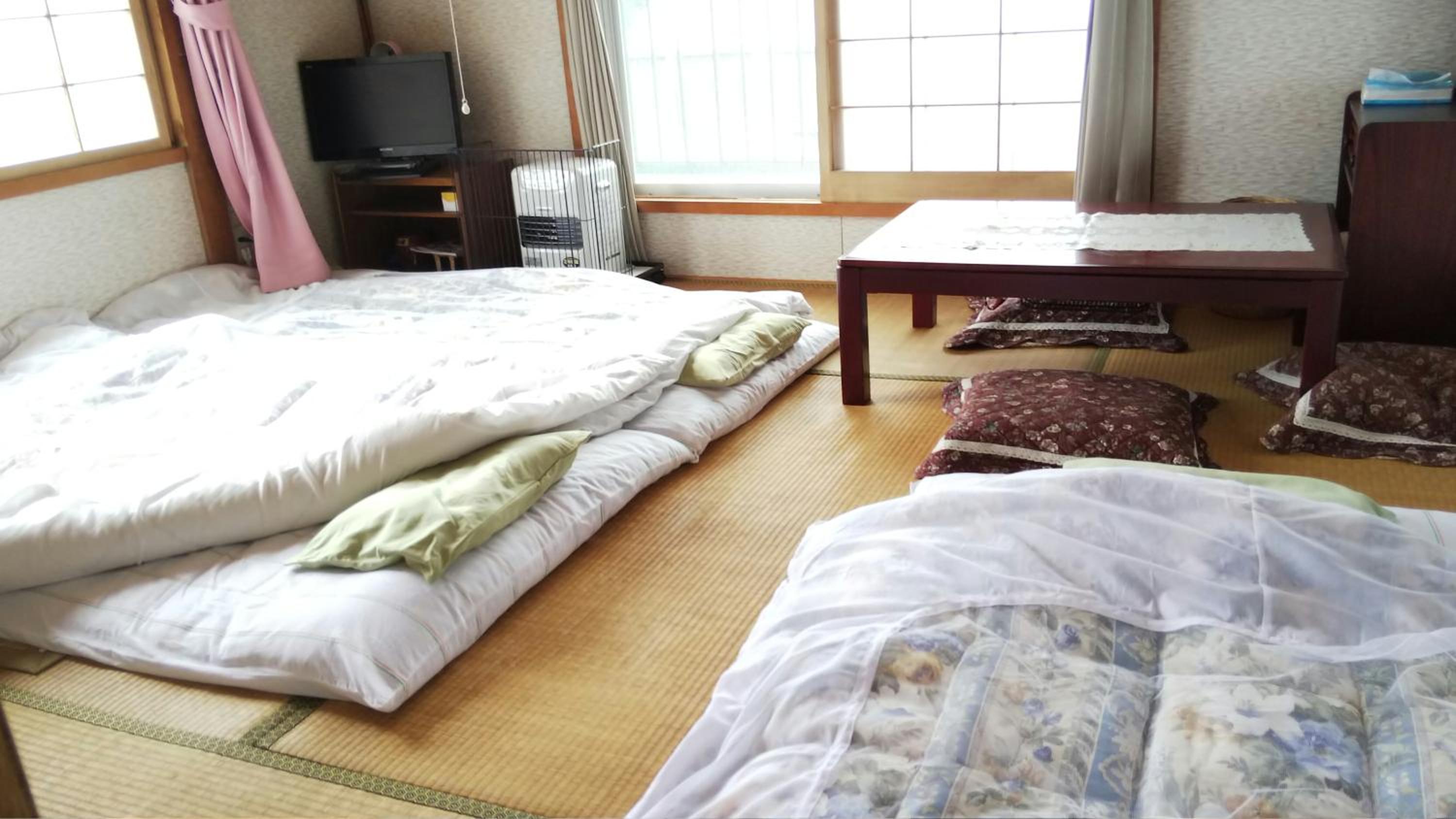 Economy Triple Room - Photo 4