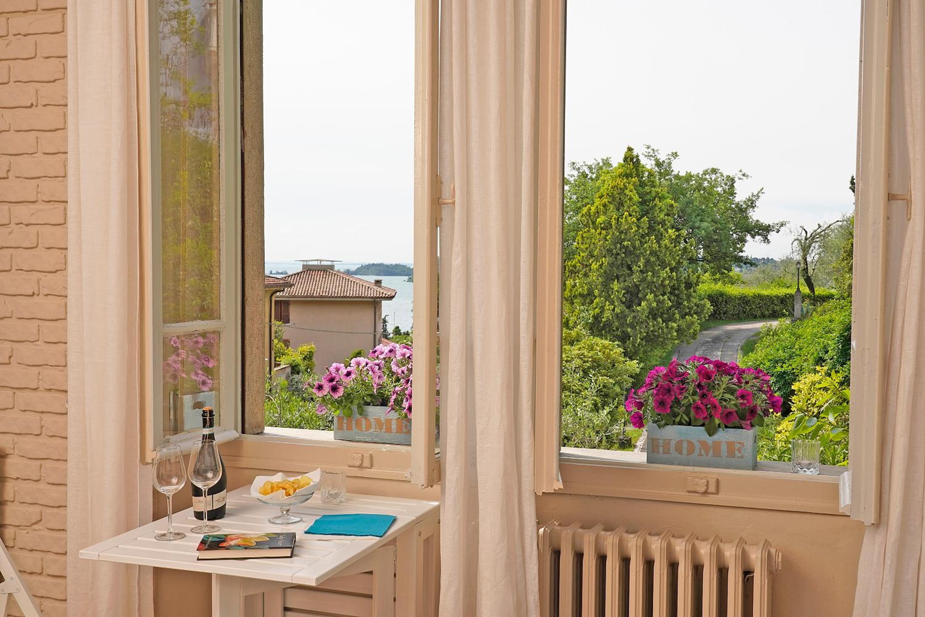 Studio with Lake View photo 3