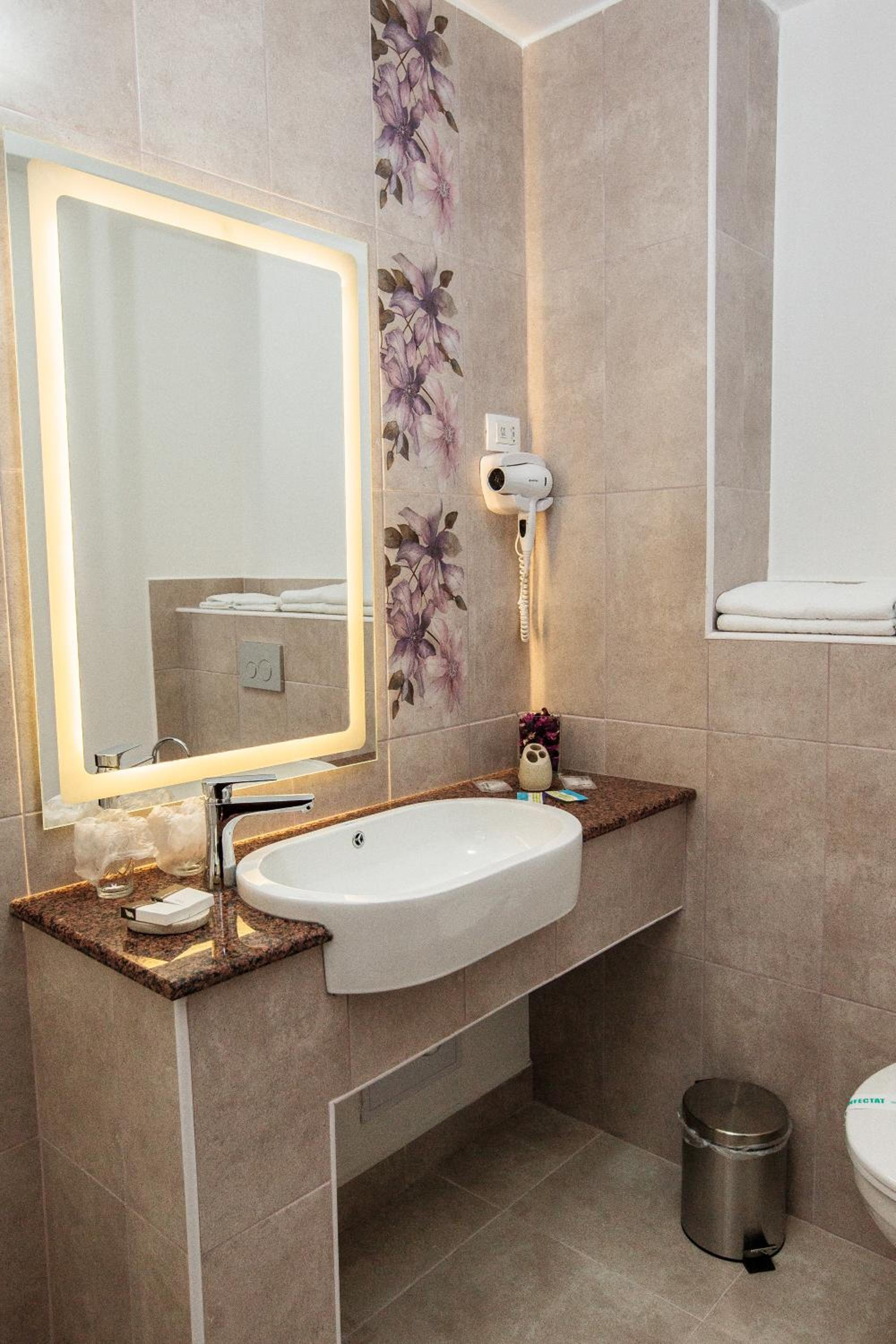 King Room - Photo 8