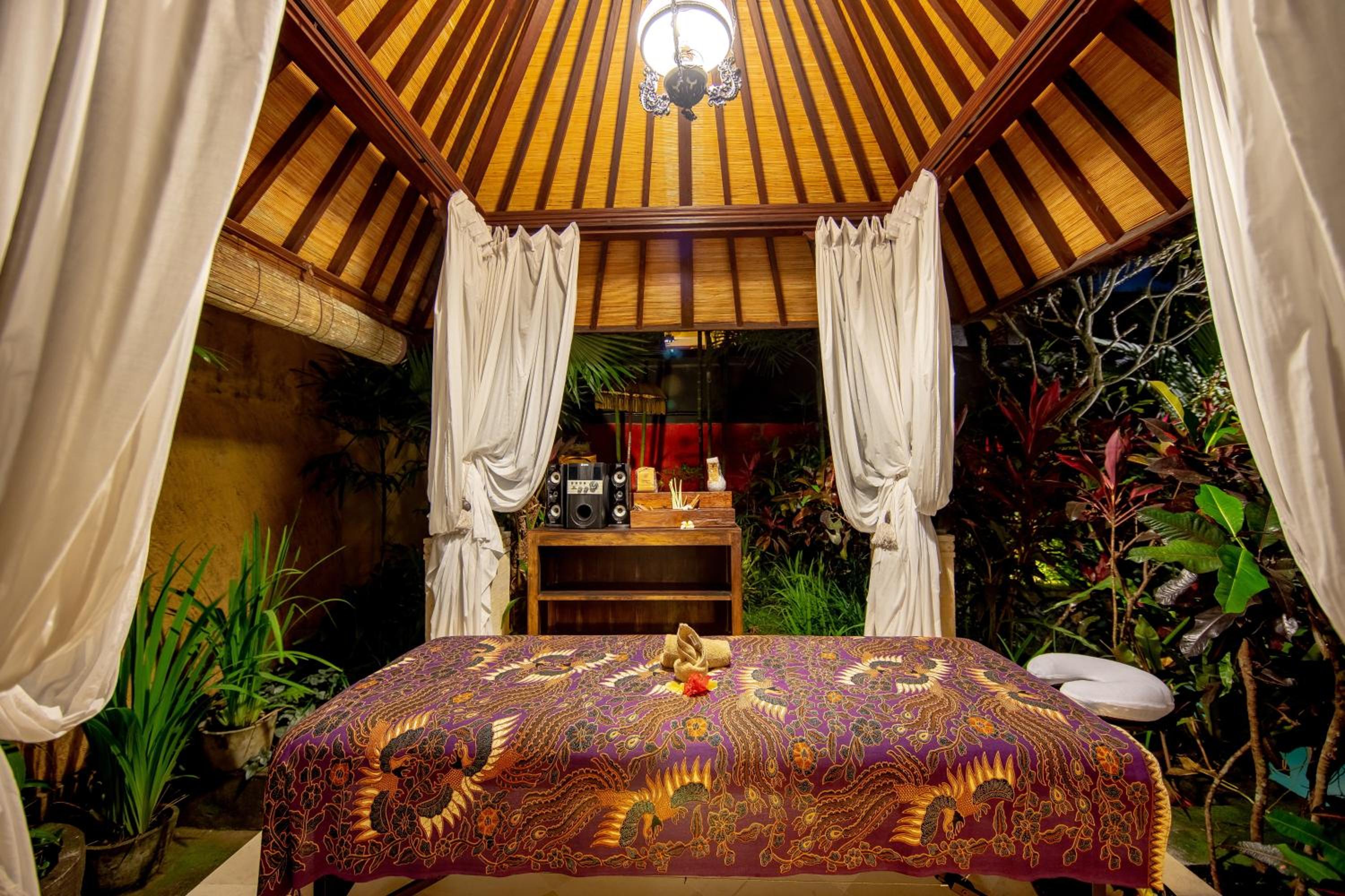 Four-Bedroom Villa with Private Pool and Free Benefits