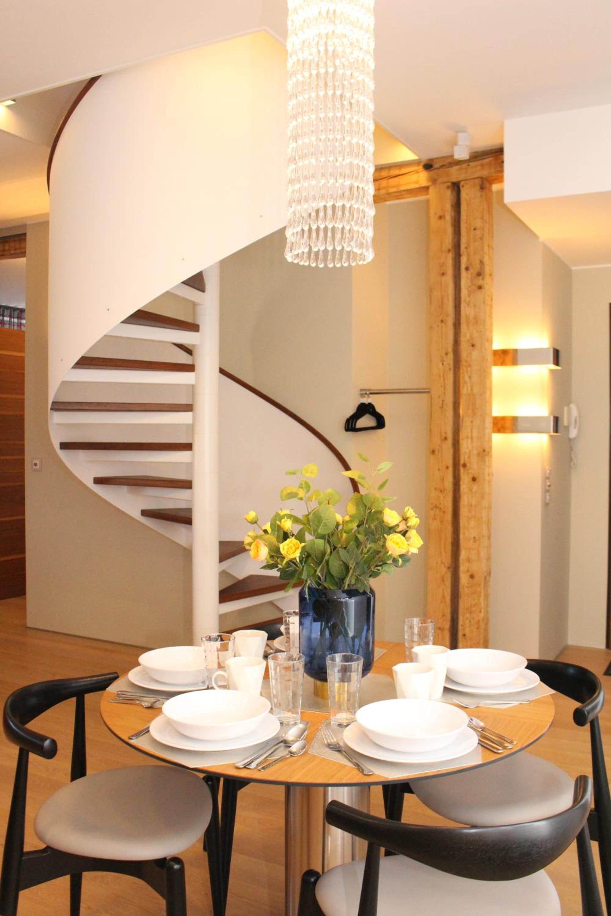 Luxury Two-Bedroom Apartment with View - Photo 5