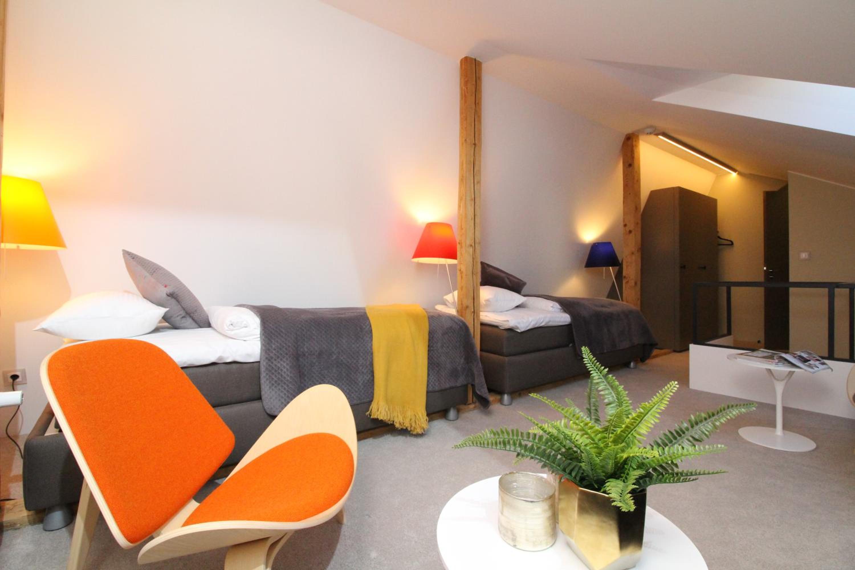 Luxury Two-Bedroom Apartment with View - Photo 16