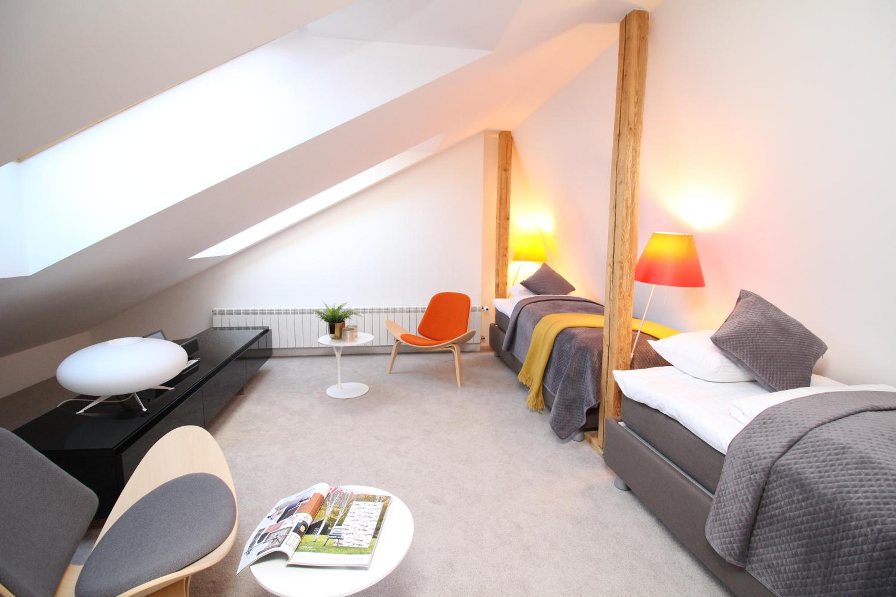 Luxury Two-Bedroom Apartment with View - Photo 4