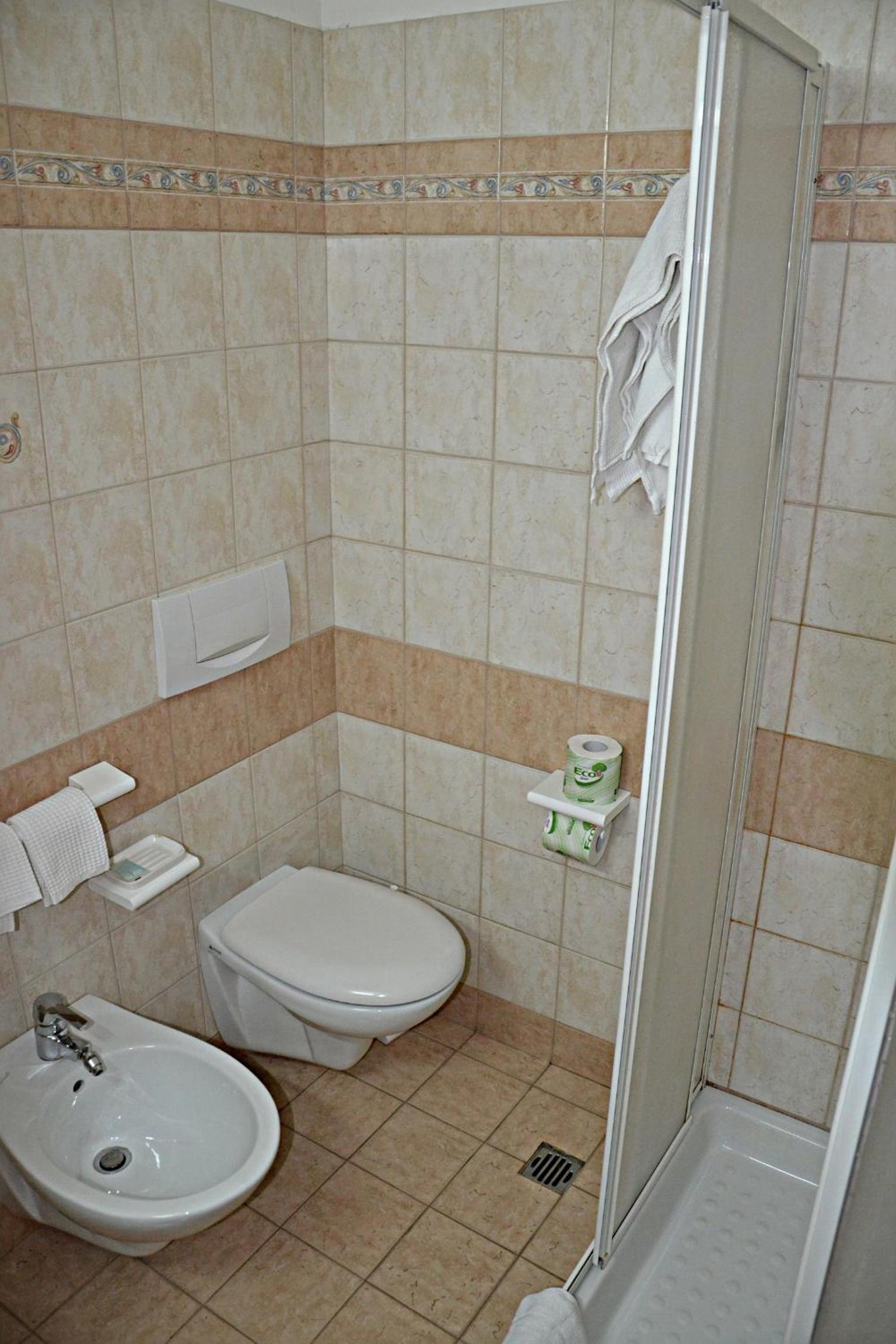 Small Double Room photo 2