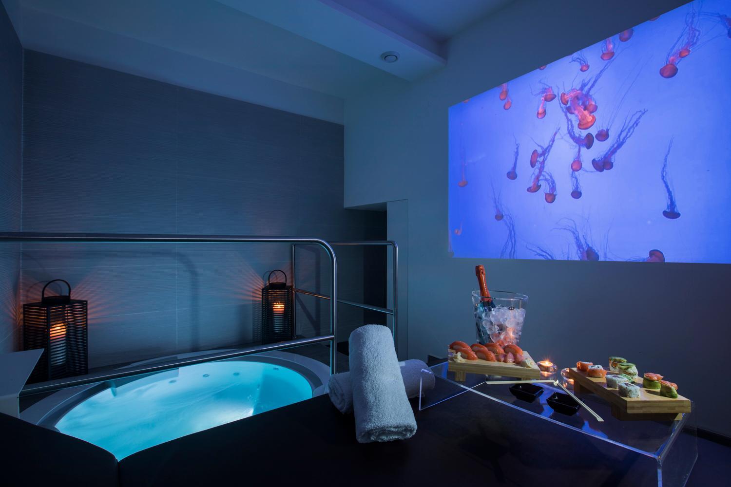 Suite With Spa Access photo 3
