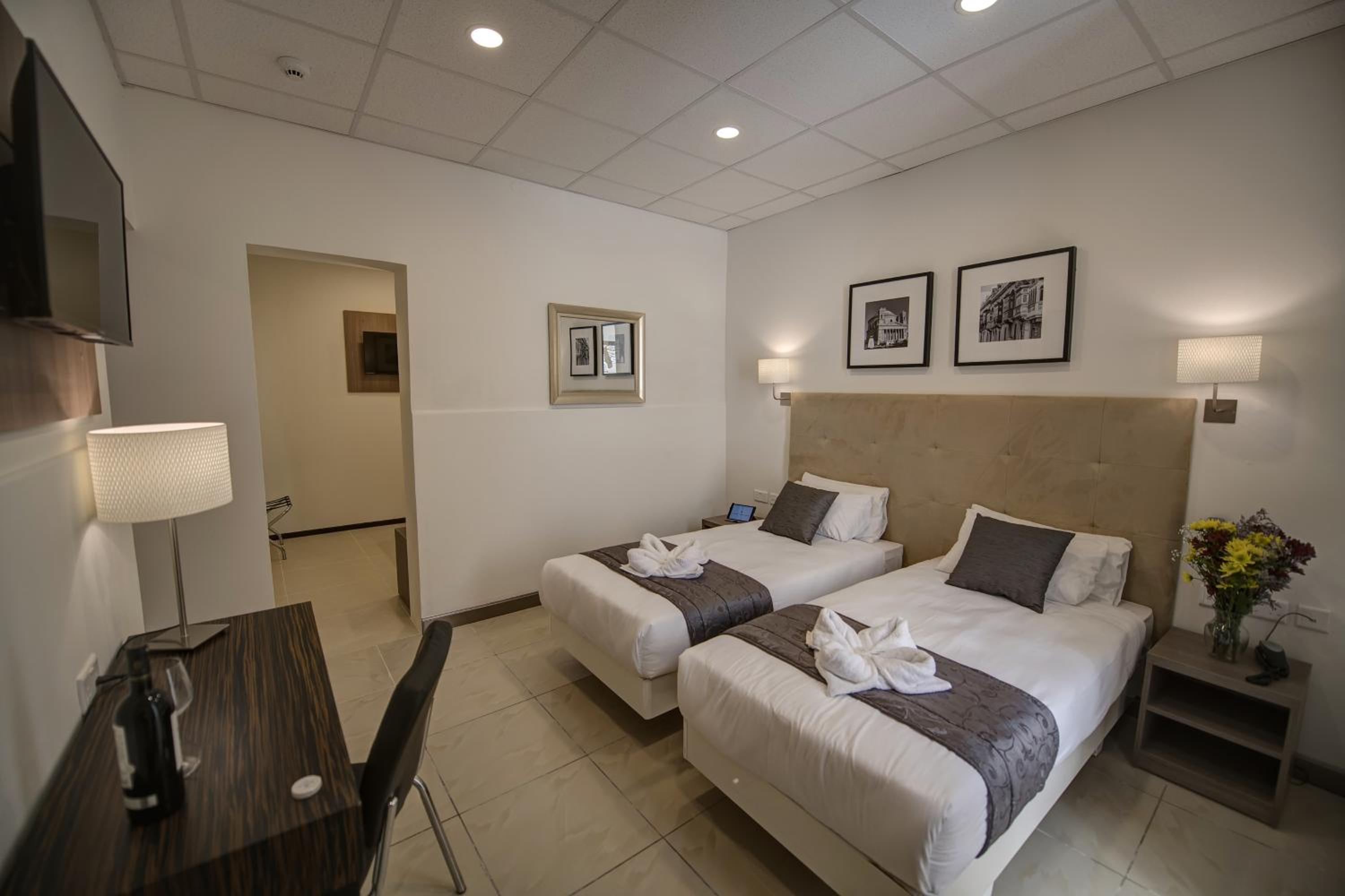 Family Room with Terrace - Photo 11