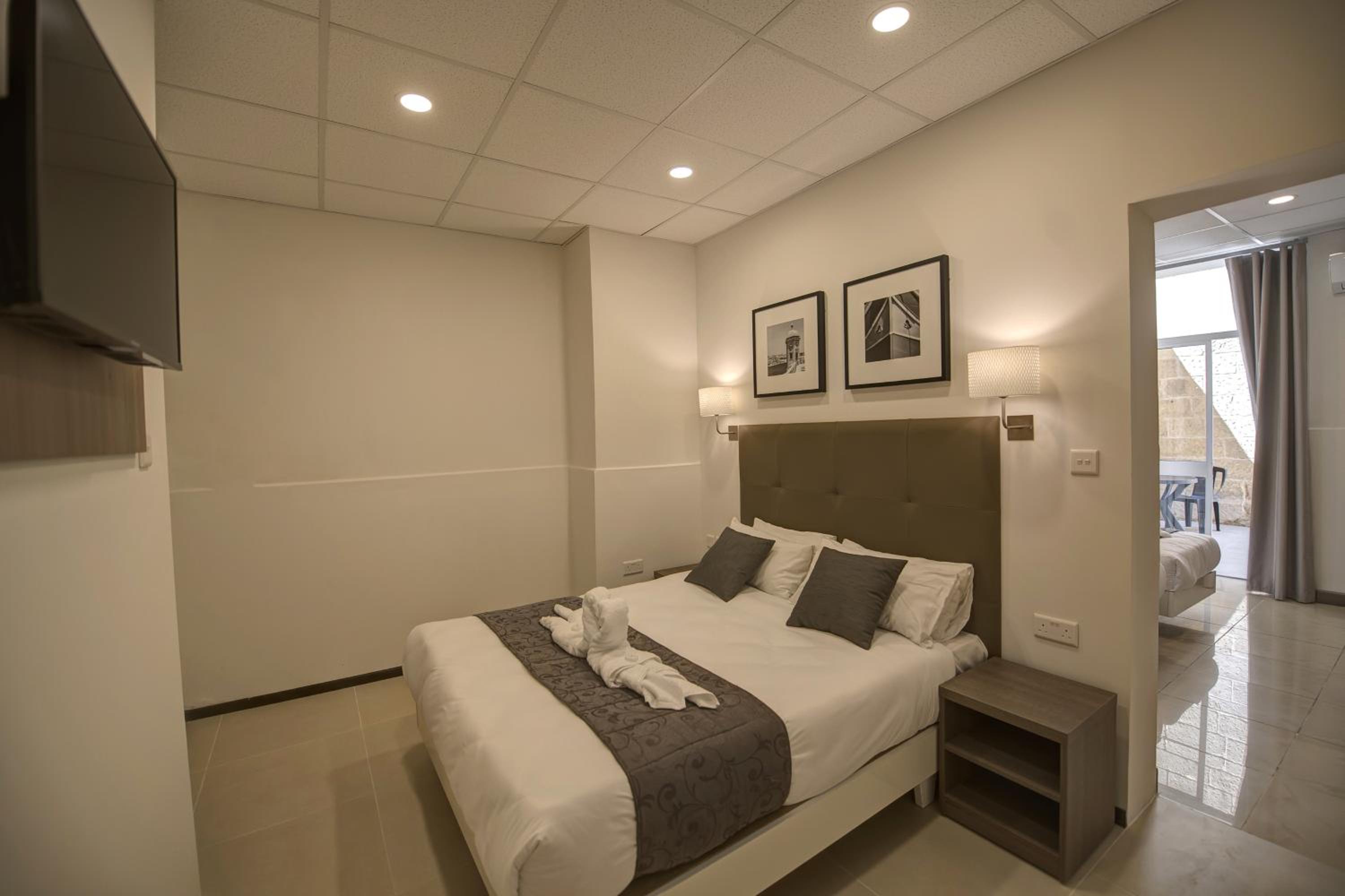 Family Room with Terrace - Photo 10