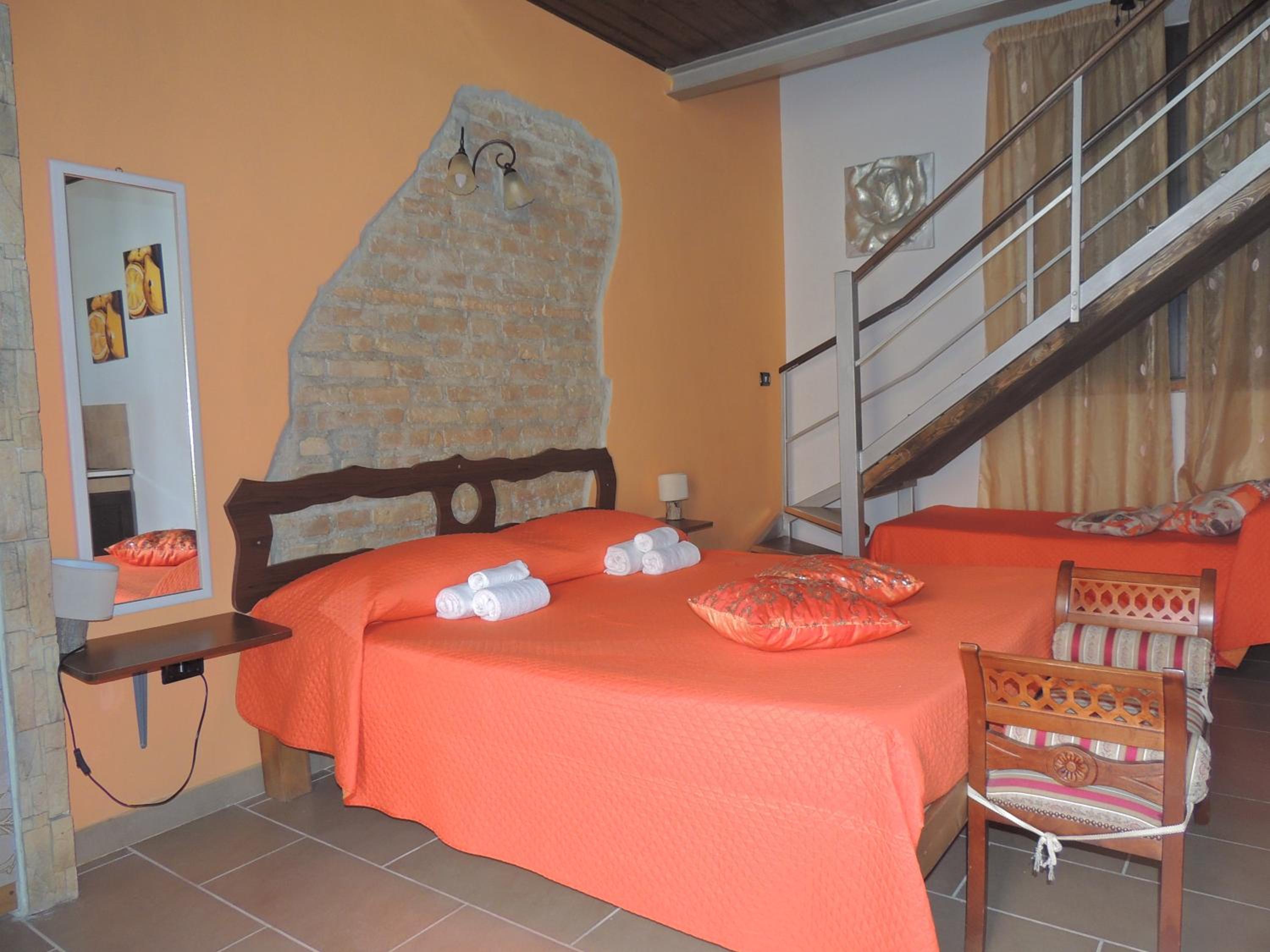 Studio - Split Level photo 2