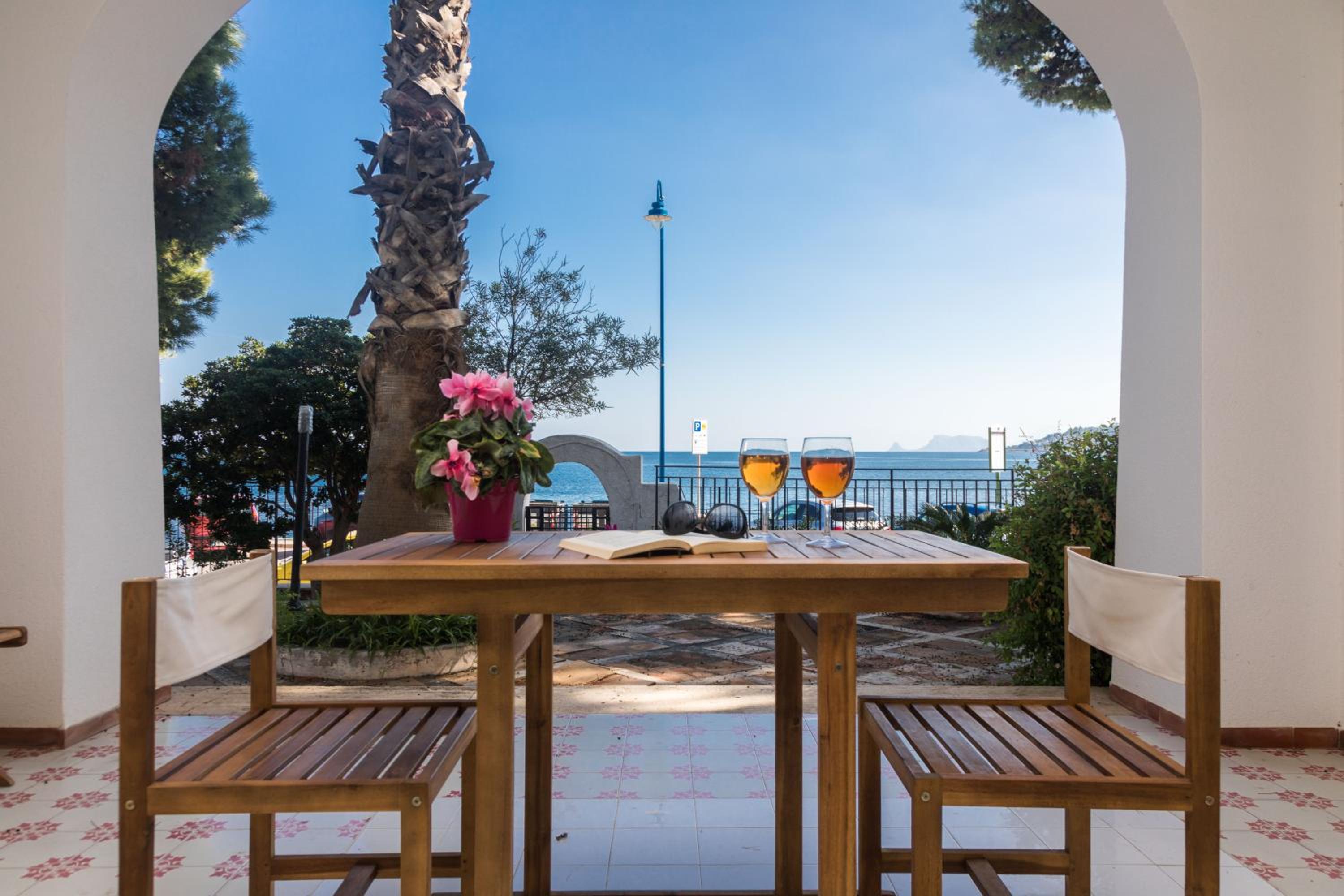Apartment with Sea View photo 2