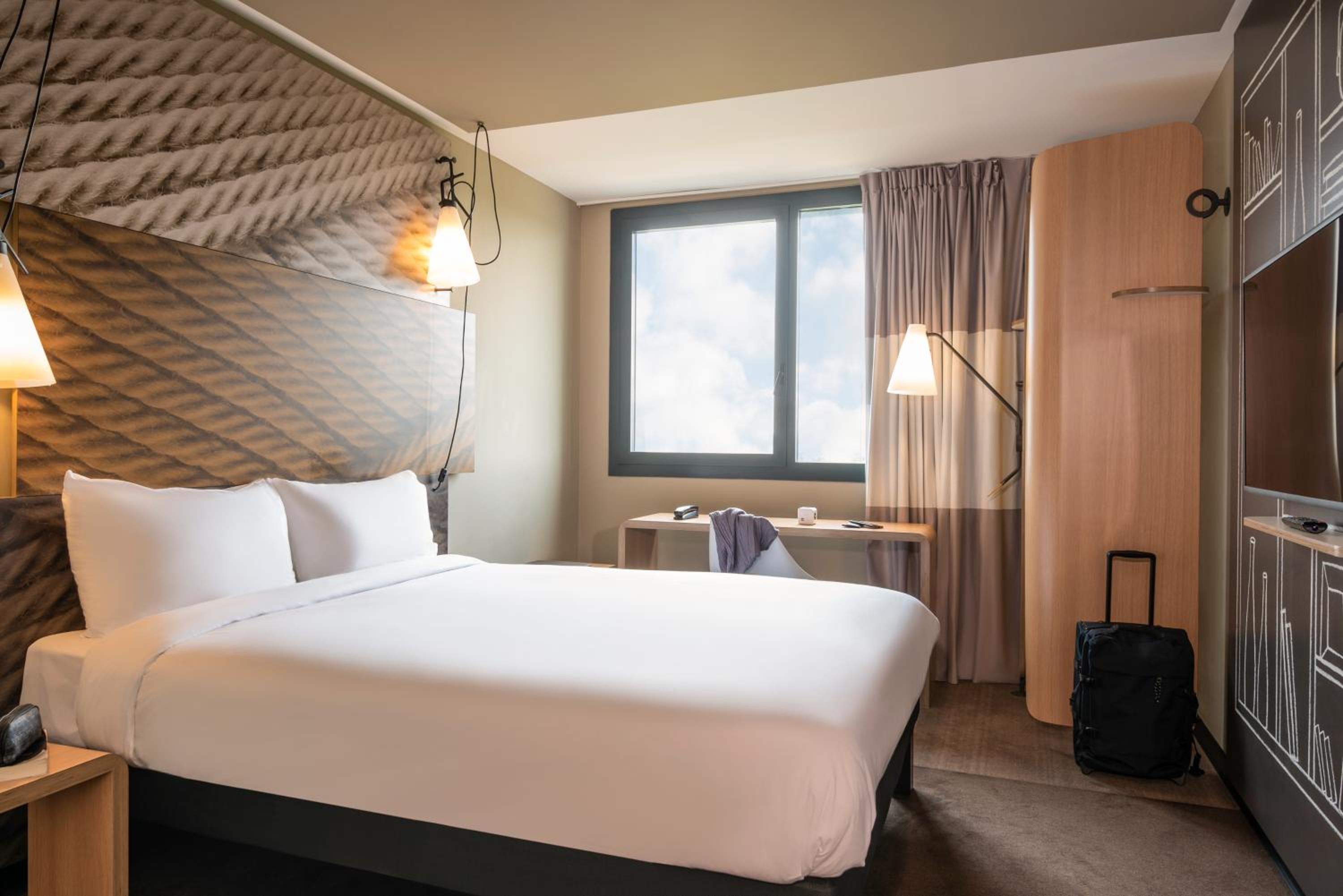 Standard Double Room - Photo 2