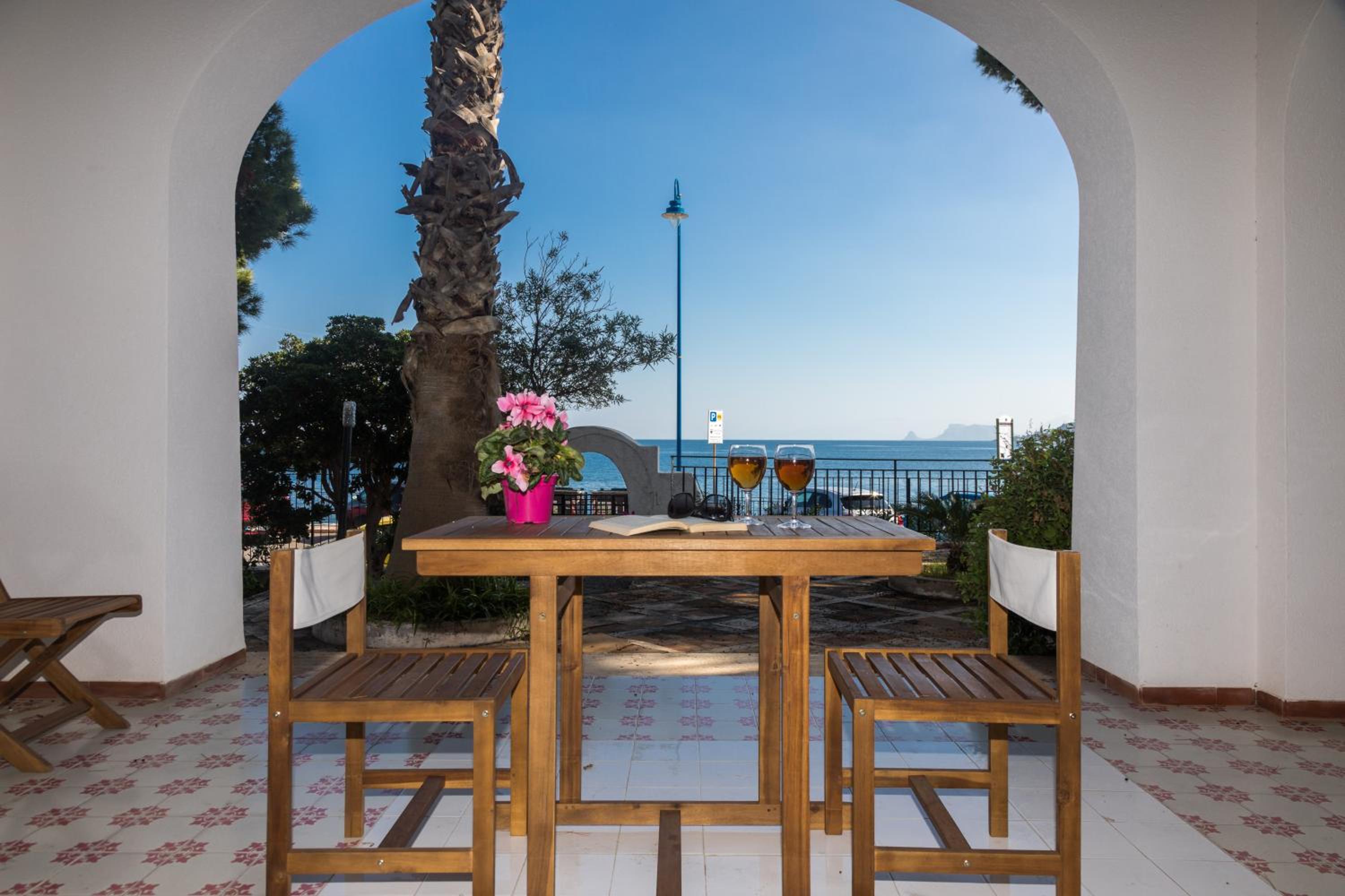 Apartment with Sea View photo 3