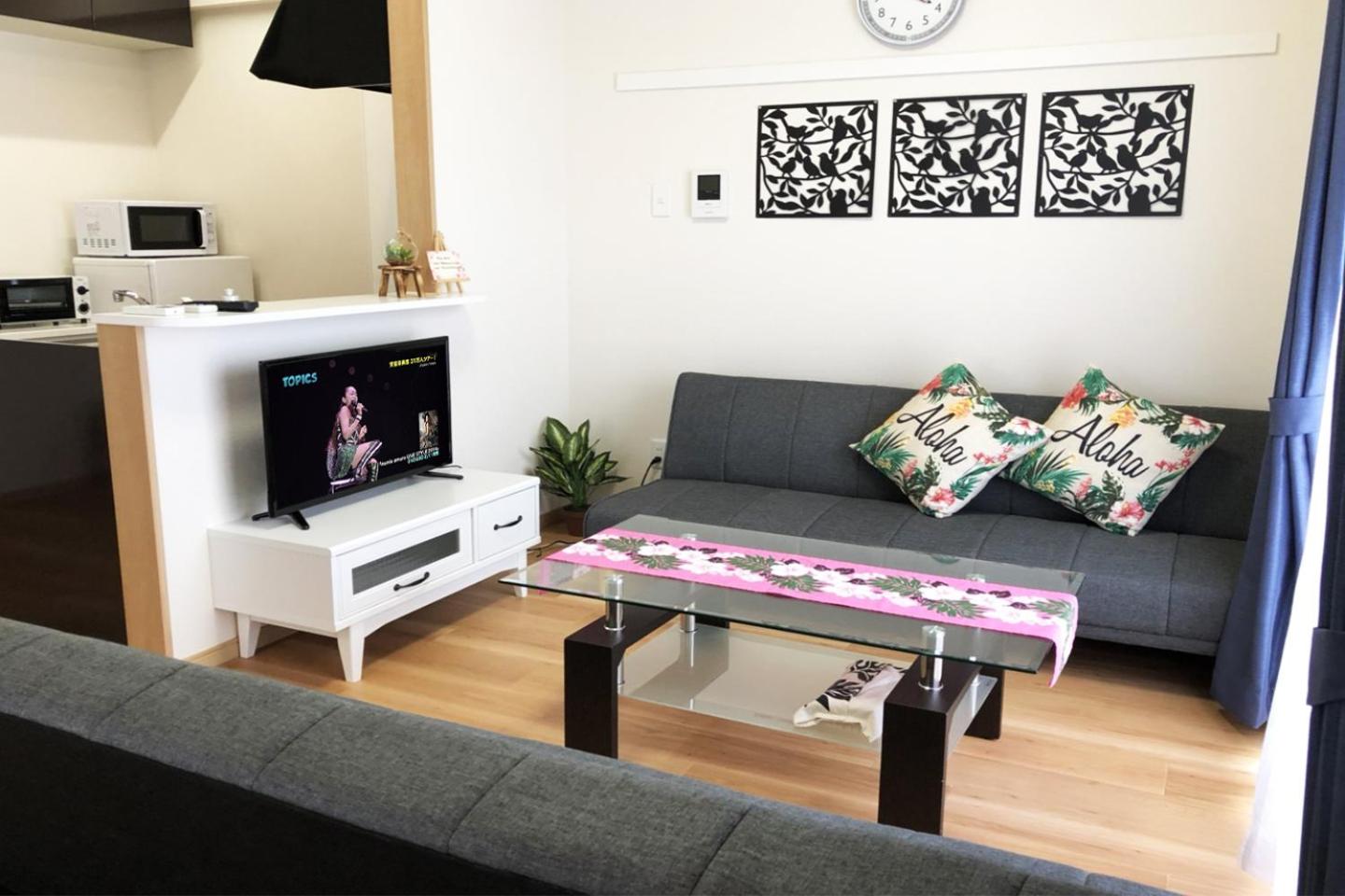 One-Bedroom Apartment photo 1