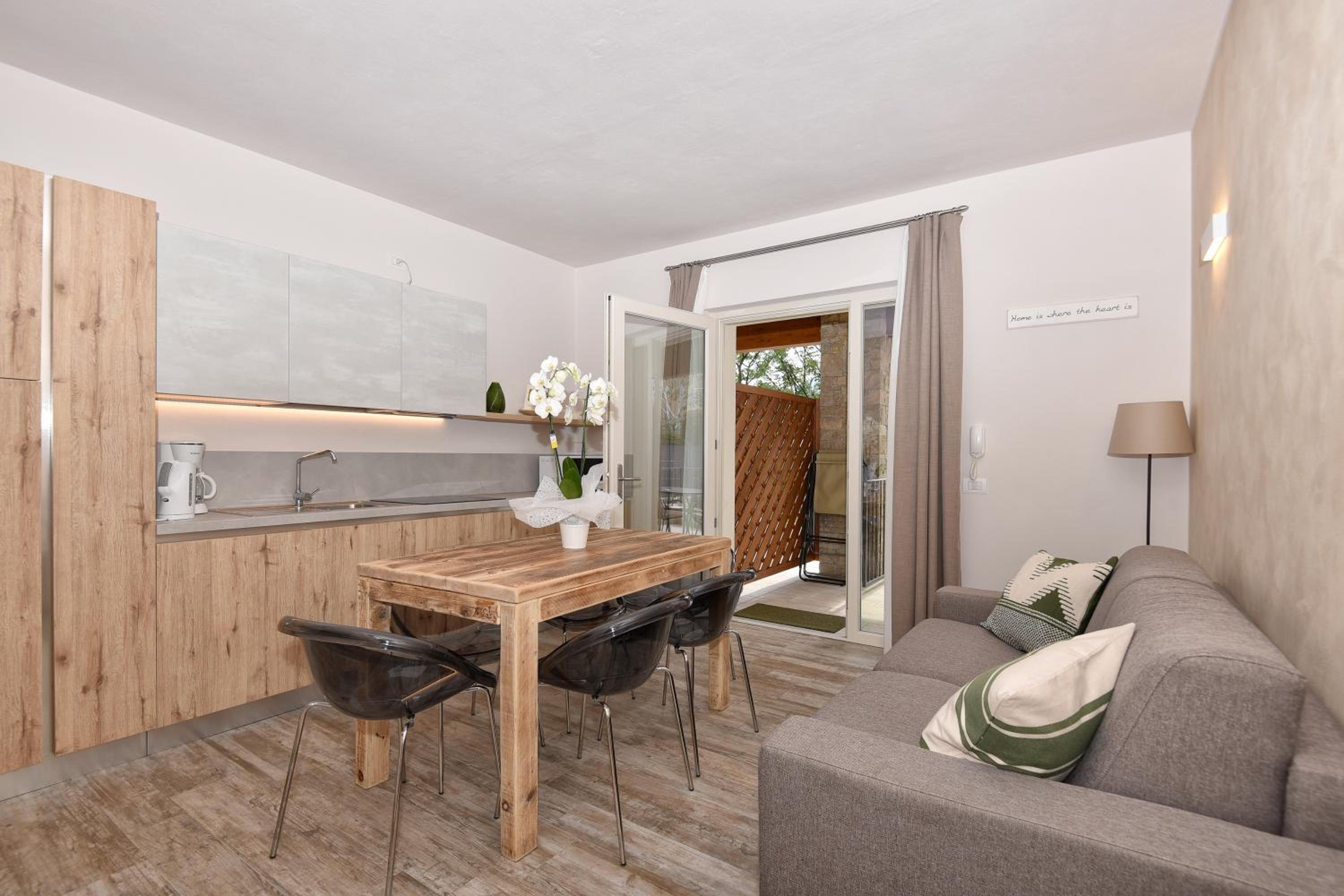 Apartment - Ground Floor photo 2