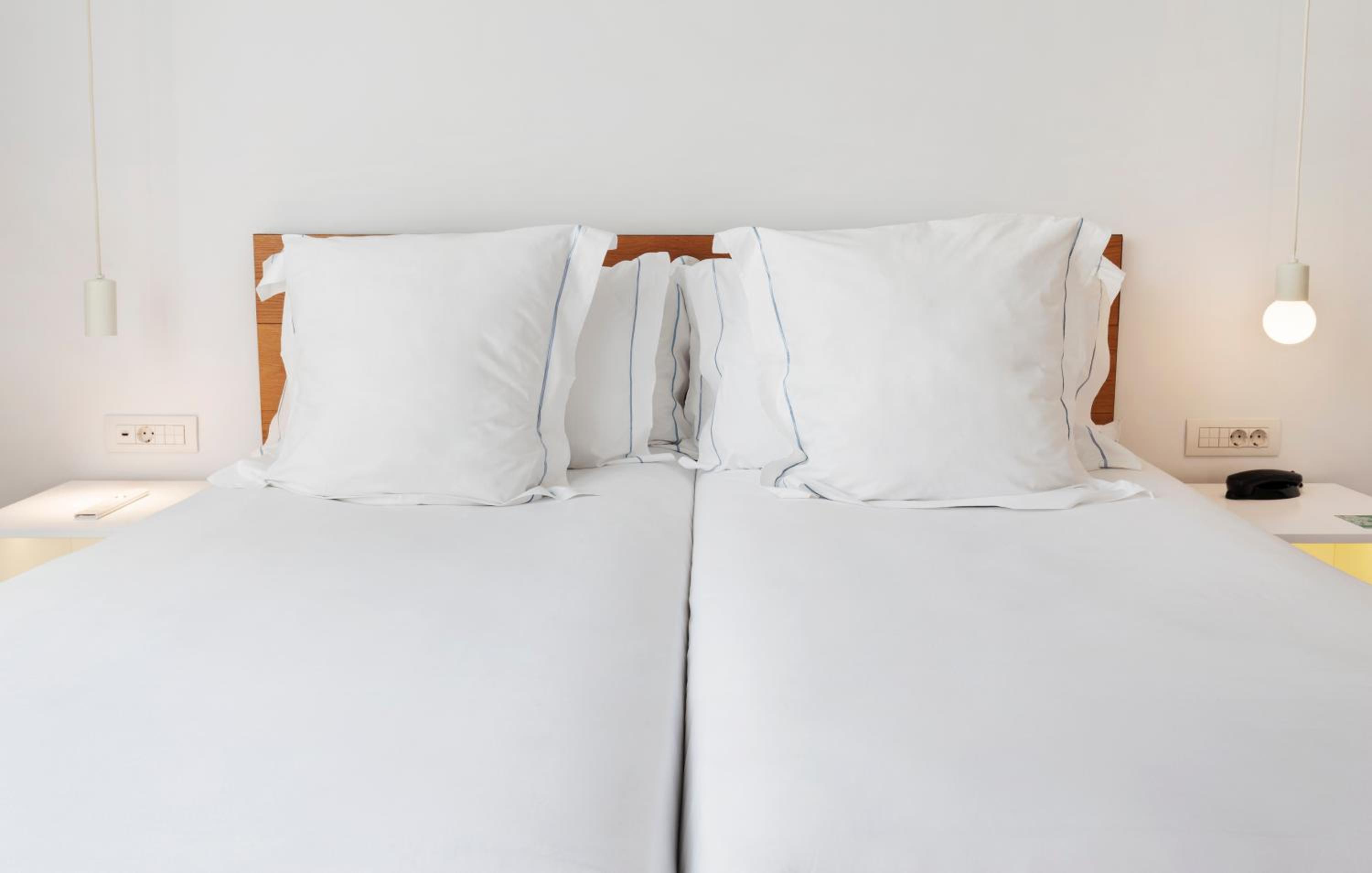 Double or Twin Room with Balcony photo 3