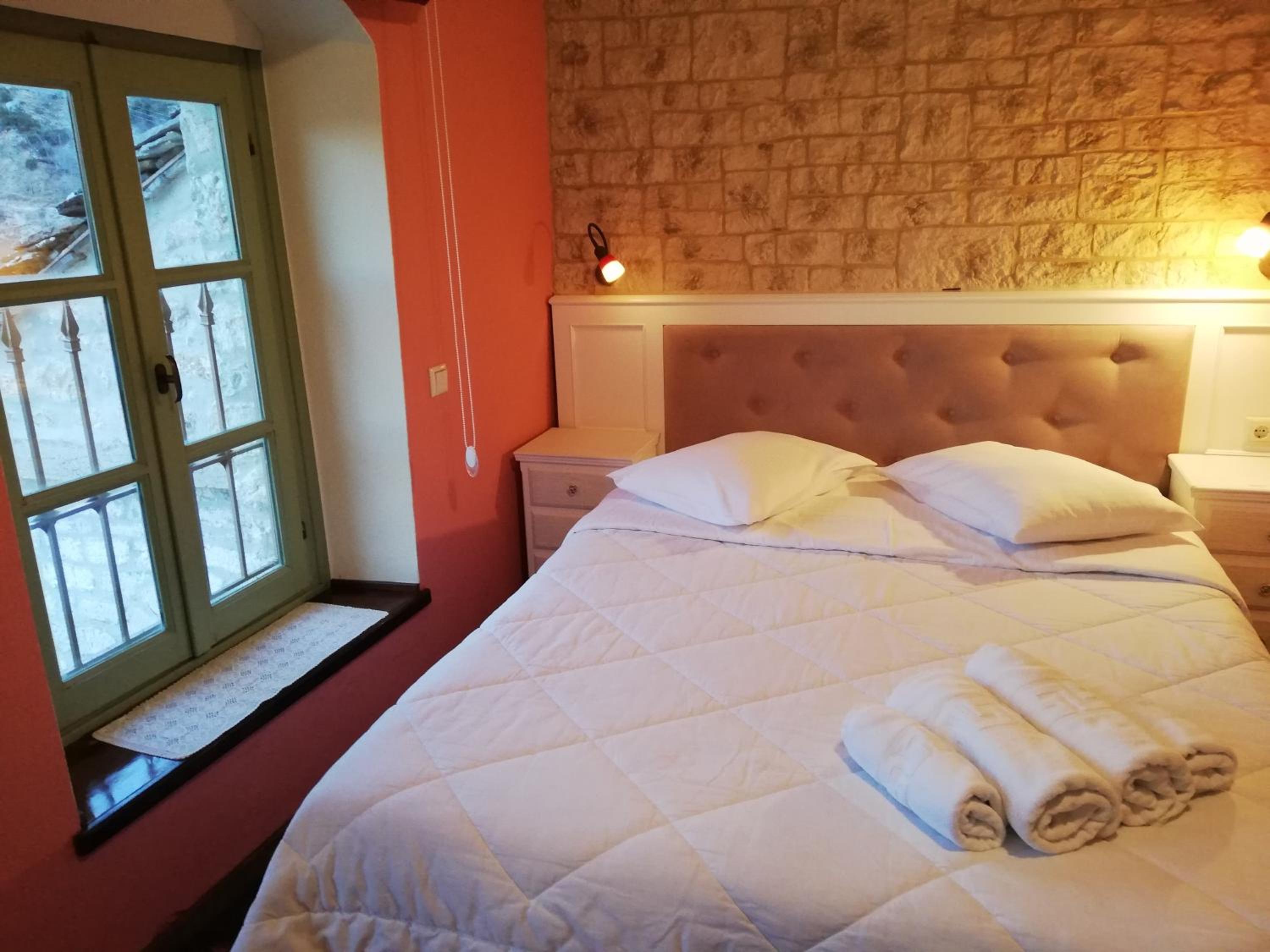 Deluxe Double Room with Shower photo 1
