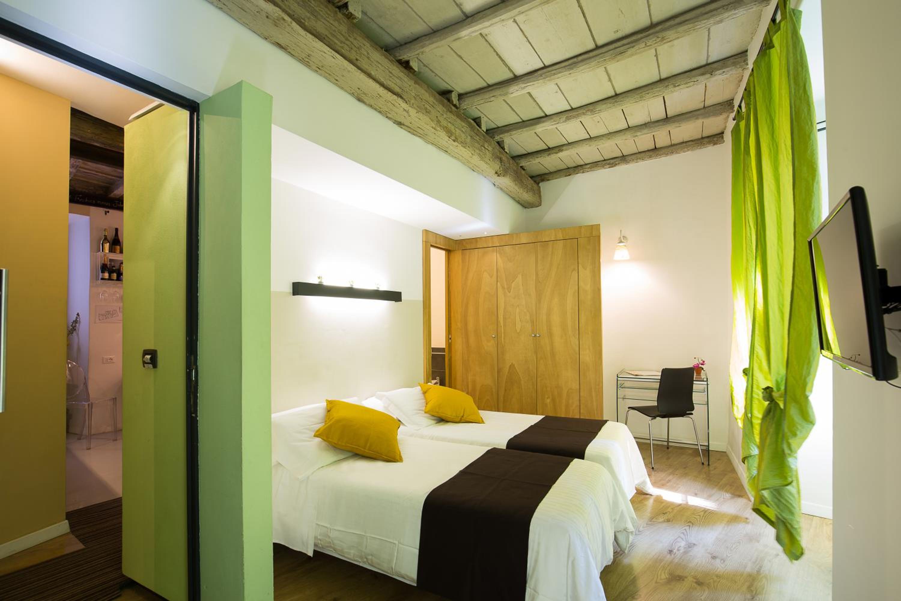 Double or Twin Room photo 3