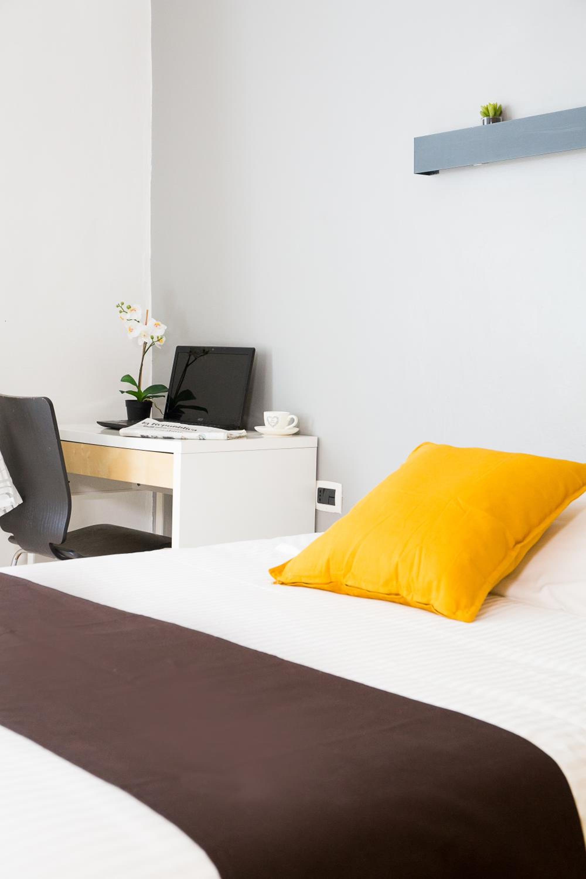 Single Room photo 3