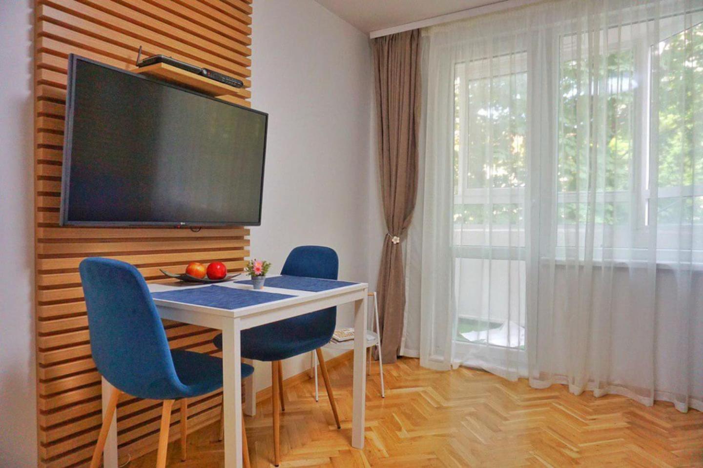 One-Bedroom Apartment - Photo 12