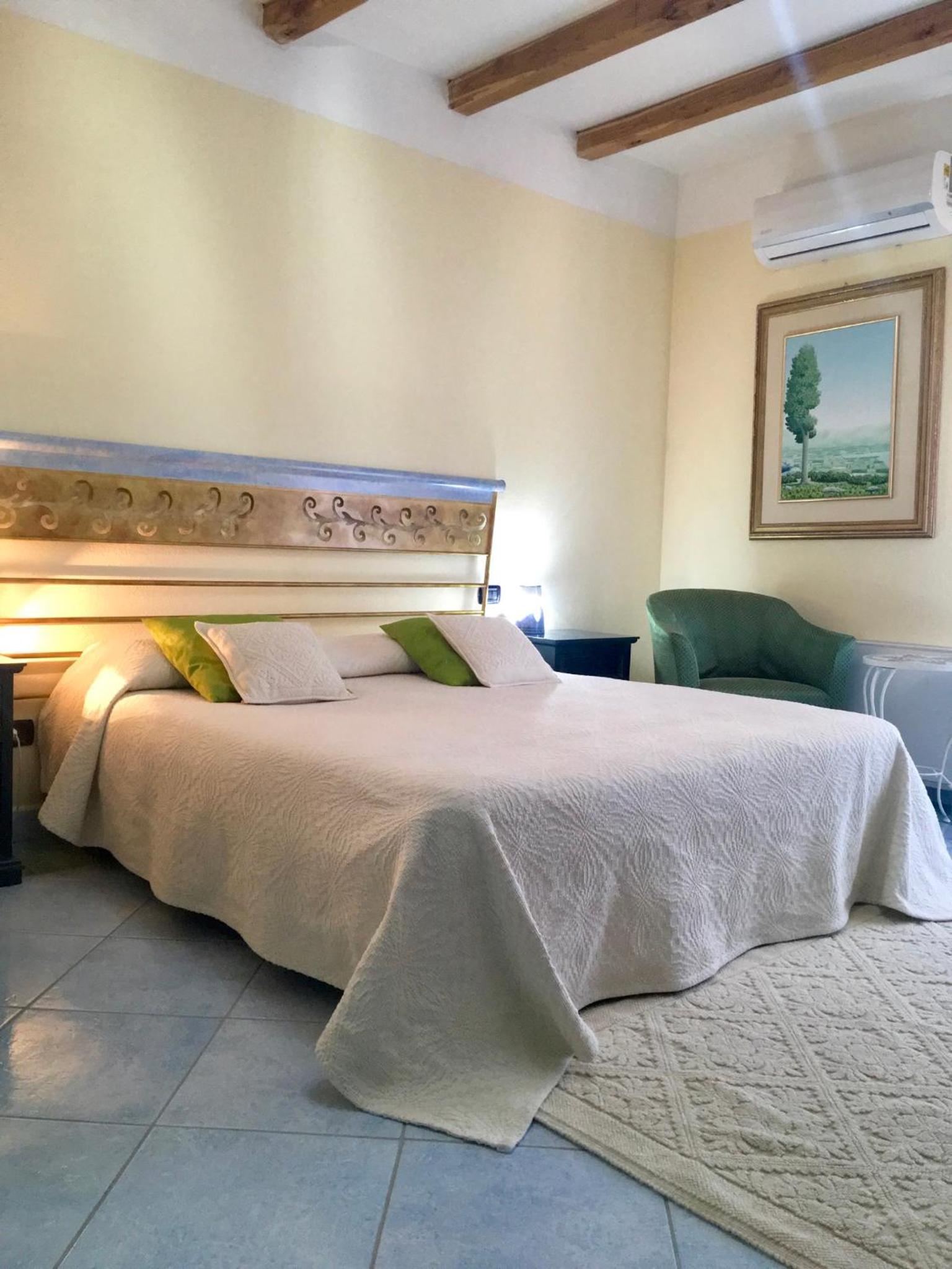 Standard Double Room with View