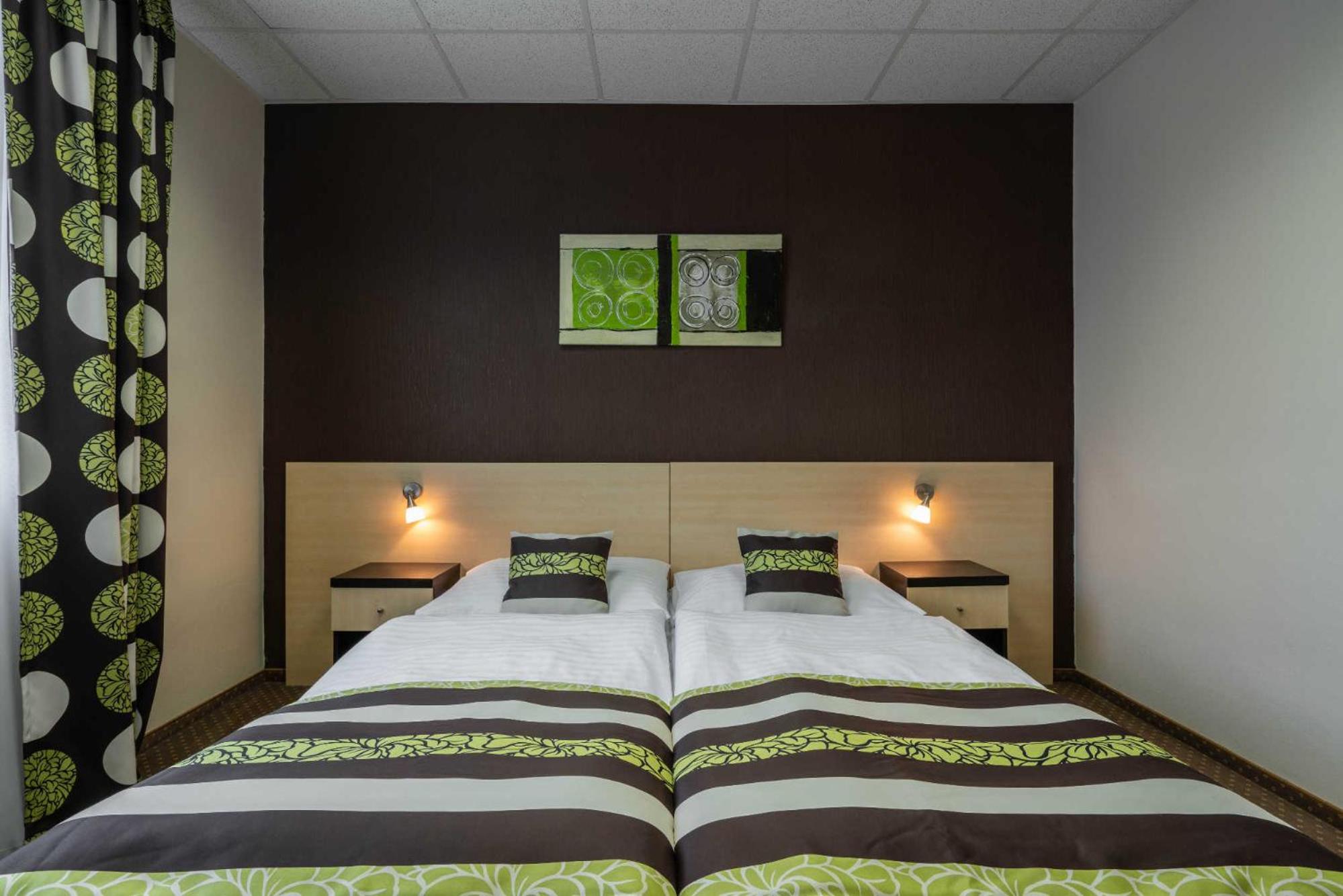 Double or Twin Room - Photo 2