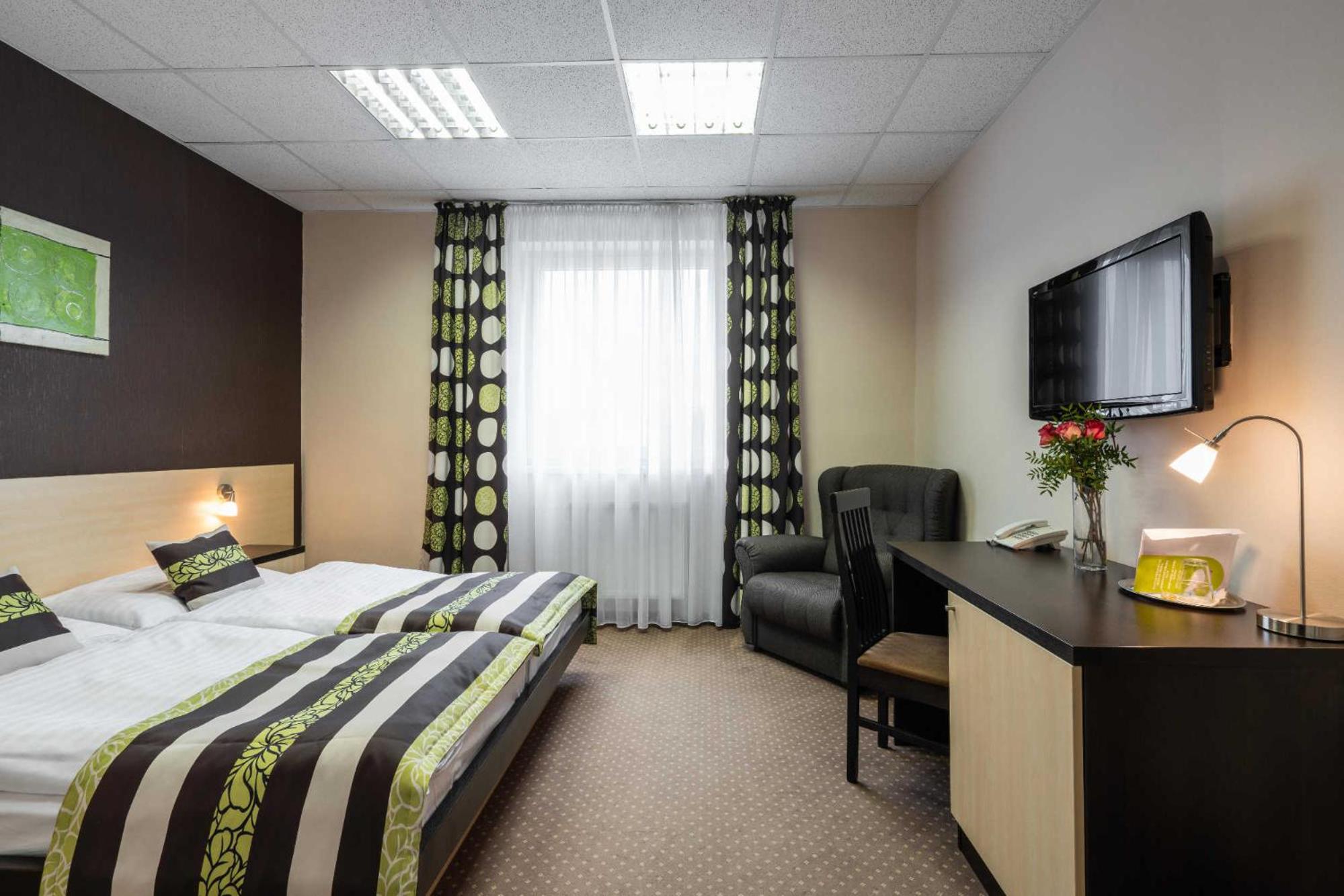 Double or Twin Room - Photo 1