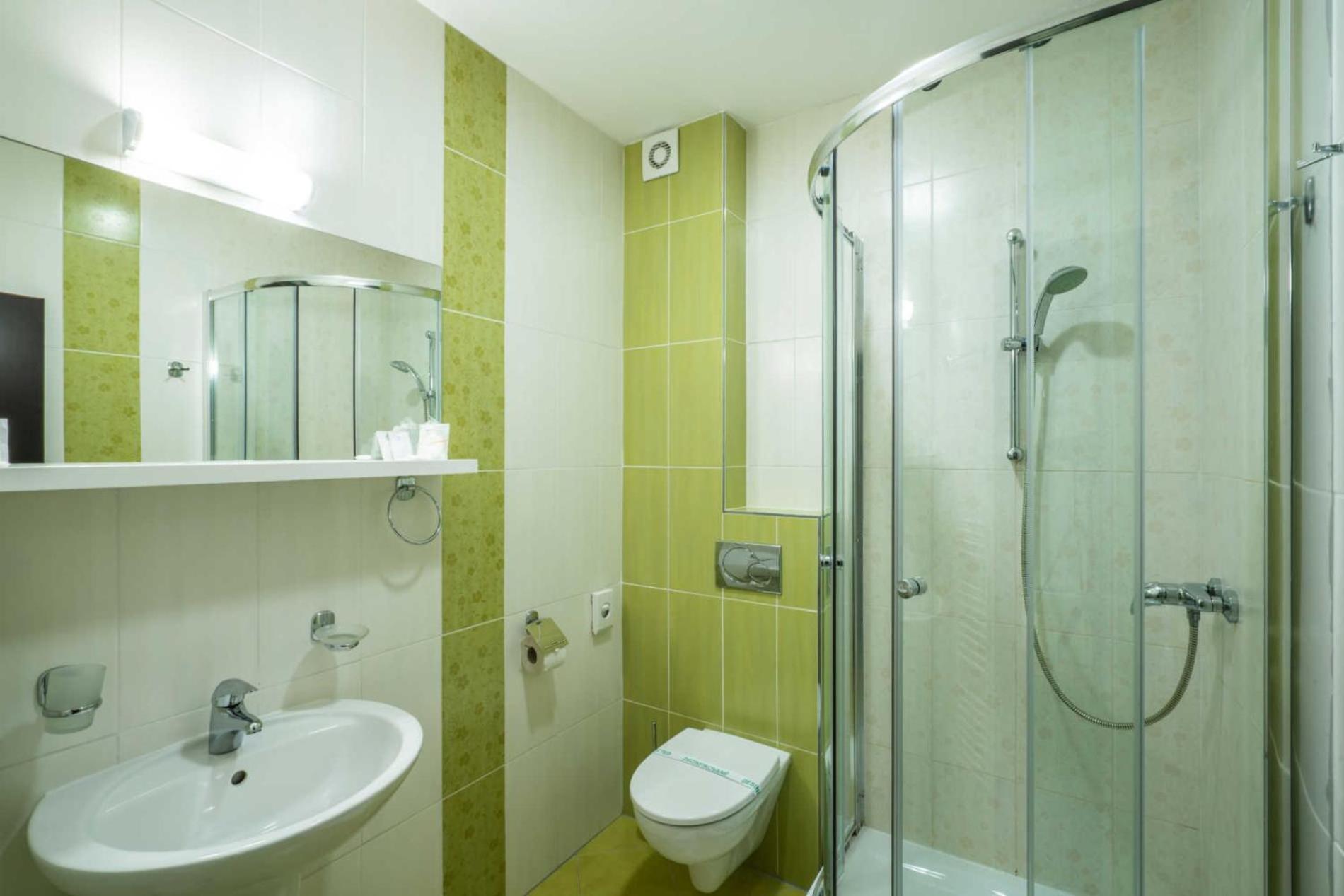 Double or Twin Room - Photo 4