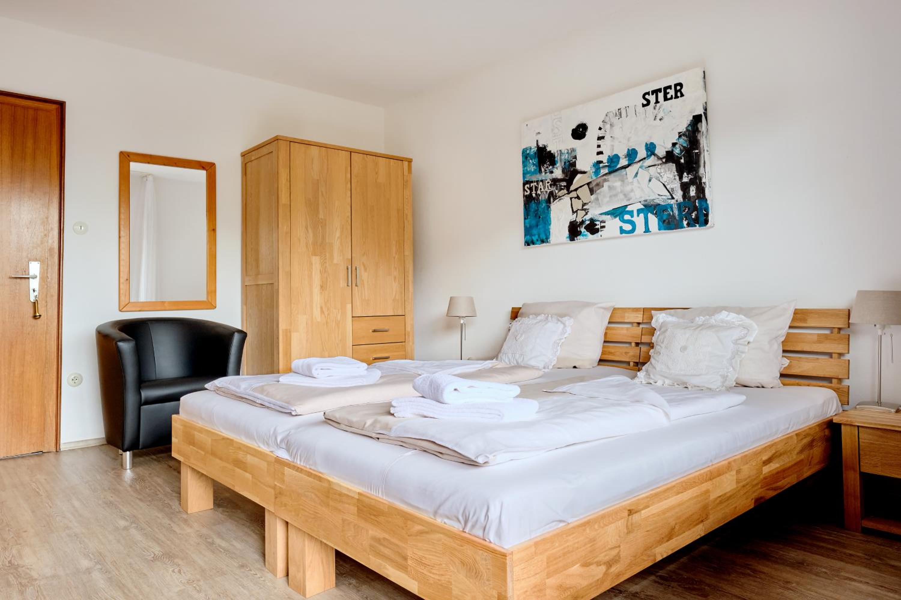 Standard Double Room photo 3