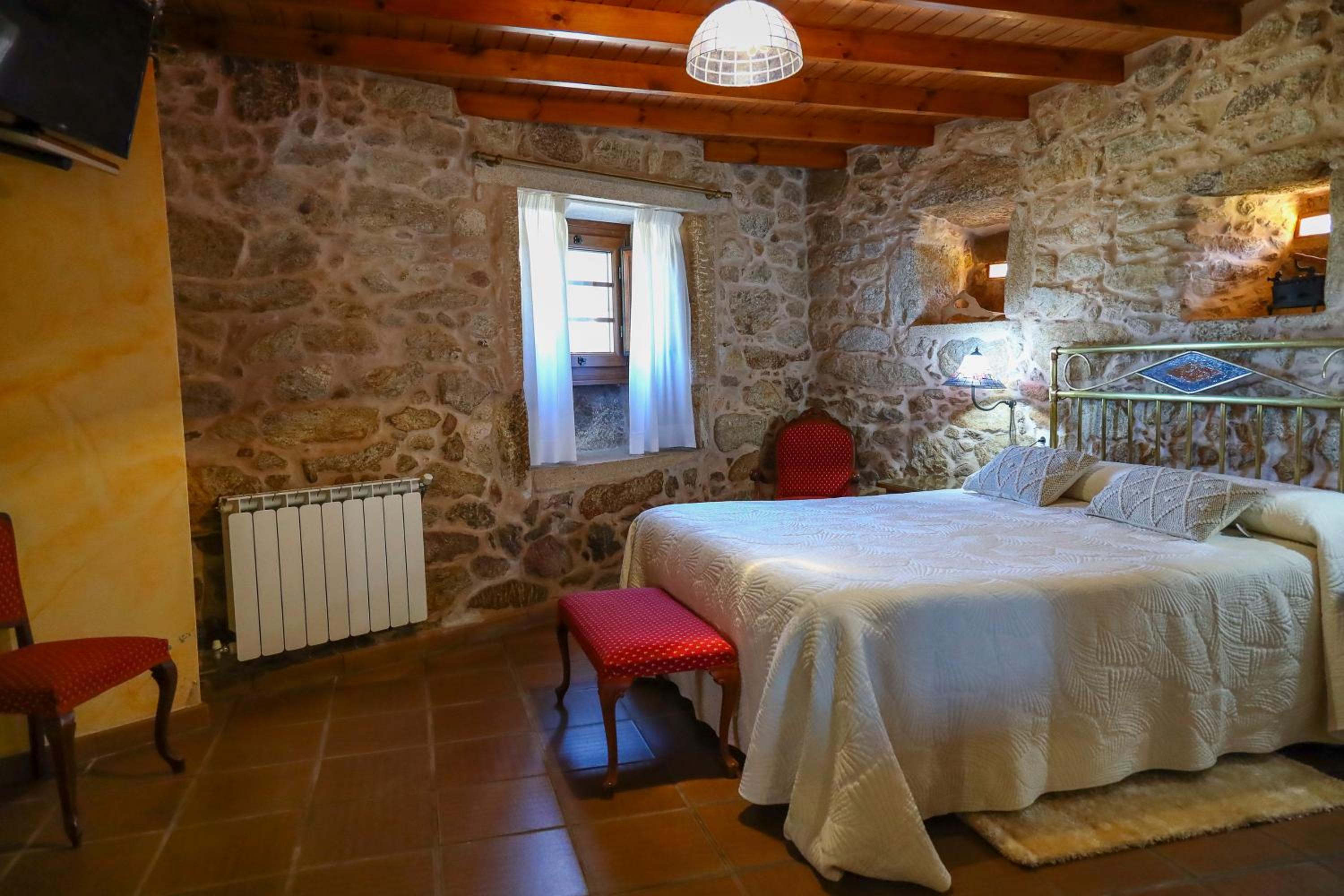 Deluxe Double Room with Living Room photo 3
