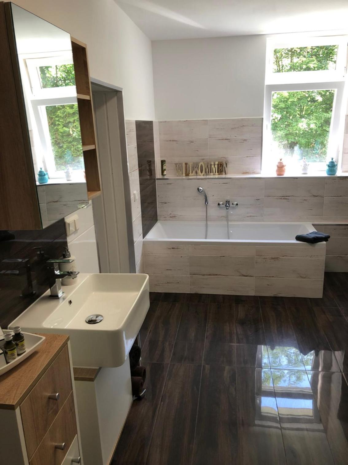 Family Room with Bath - Photo 8