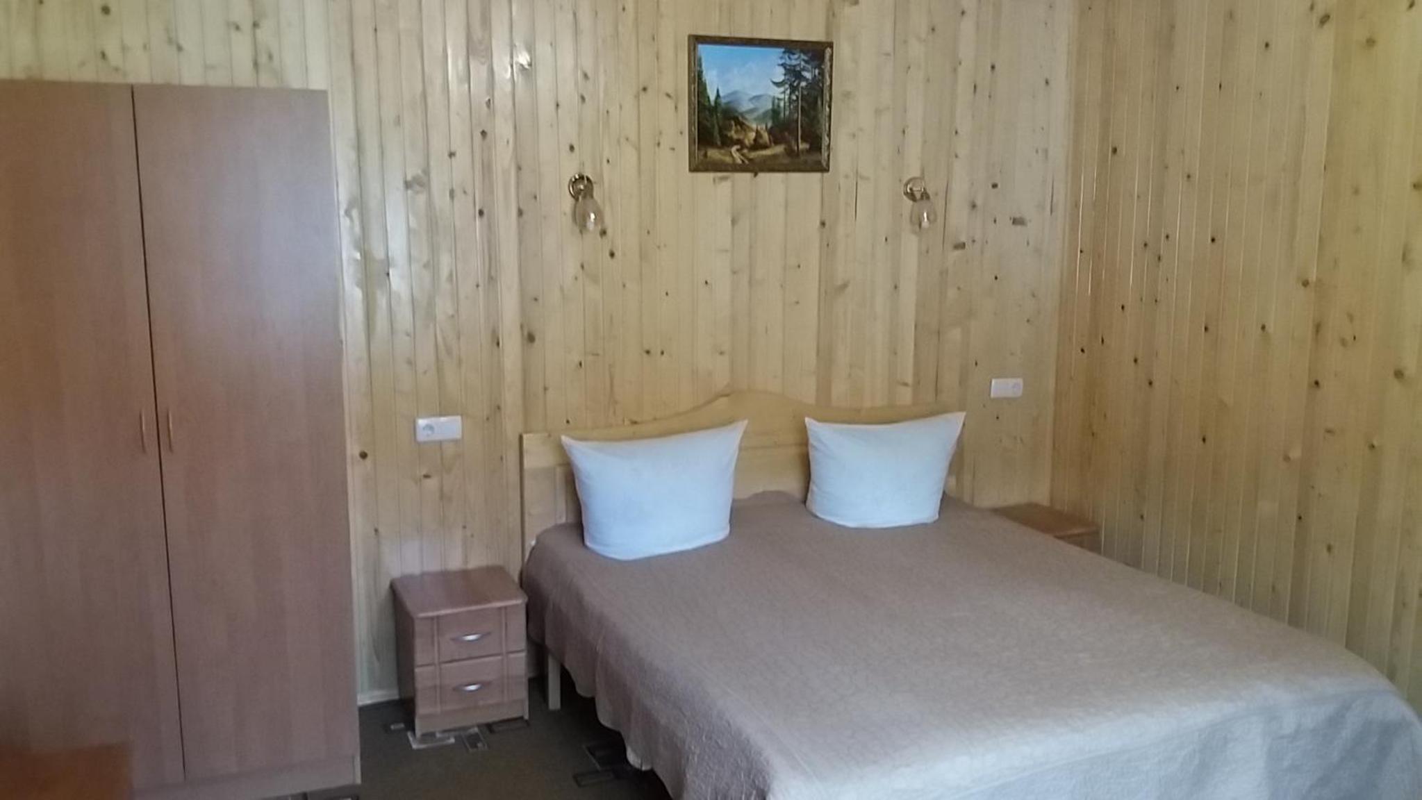 Deluxe Double Room with Shower